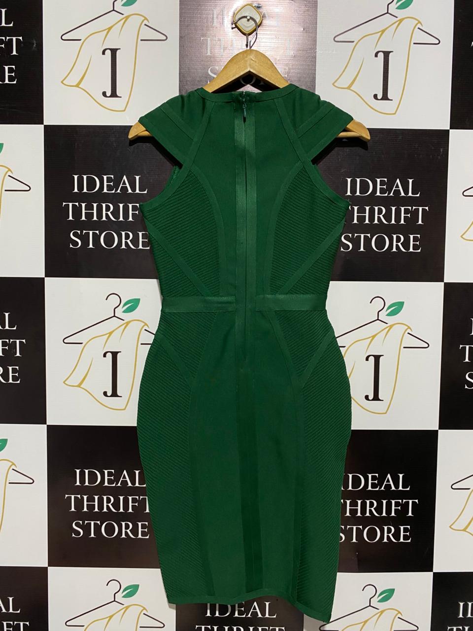 BELLA BARNETT |M| BUST 15| RICH EMERALD GREEN BANDAGE DRESS.