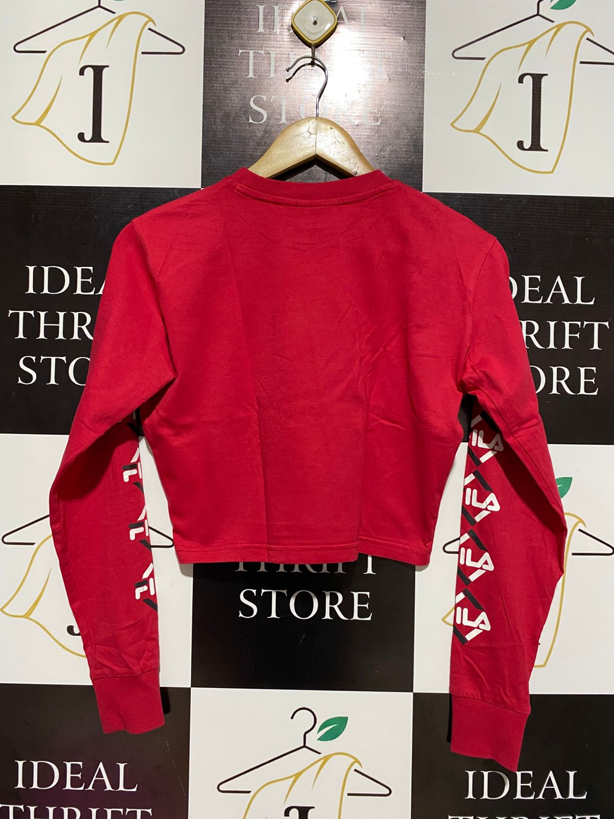 FILA |XS| BUST 19| C1| WOMEN'S RED LONG SLEEVE CROP TOP WITH SLEEVE LOGO GRAPHICS