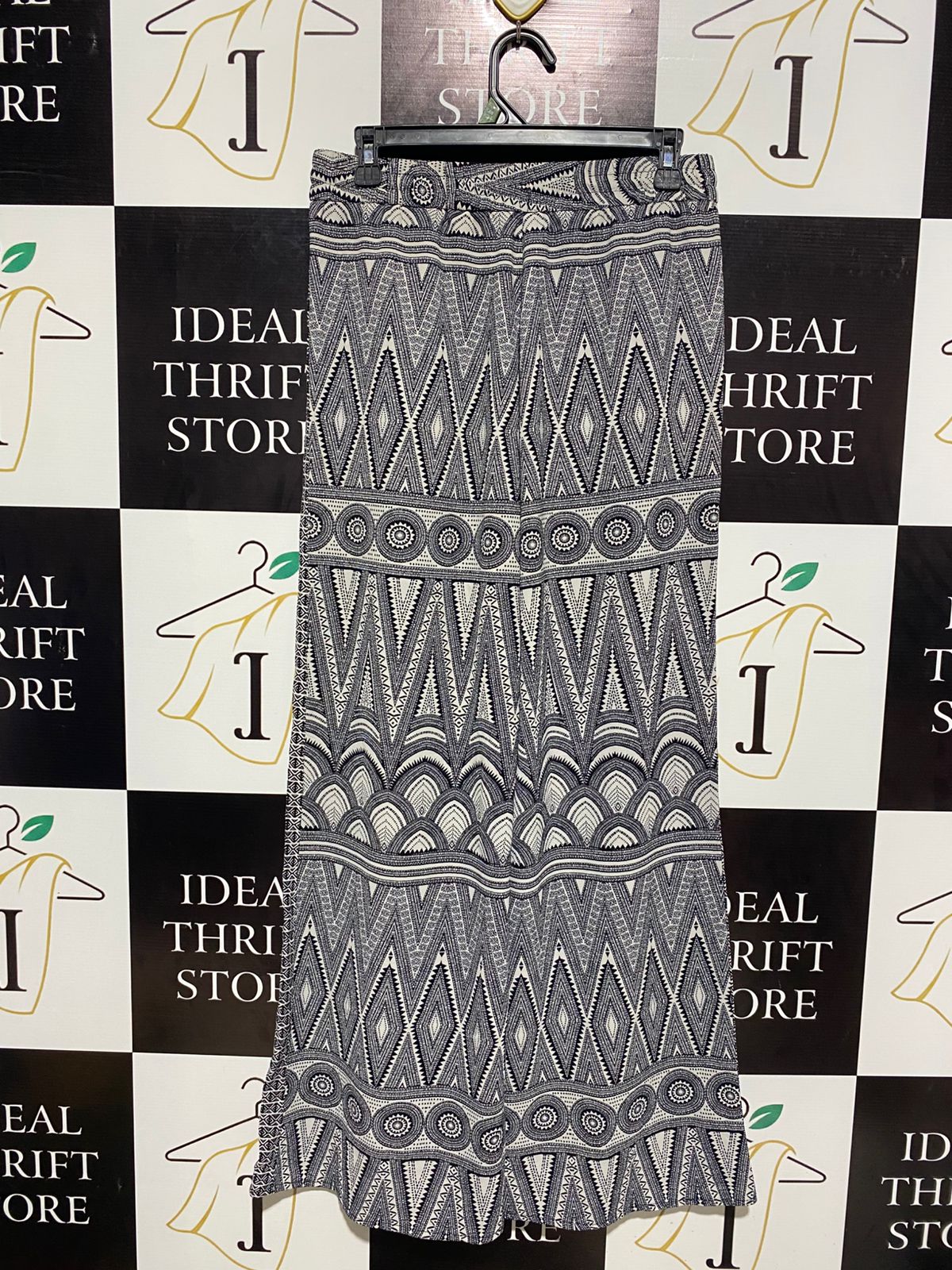H&M |L| WAIST 30| WOMEN’S BLACK AND WHITE GEOMETRIC PRINT PALAZZO PANTS - BOHO WIDE-LEG TROUSERS WITH TASSEL DETAIL