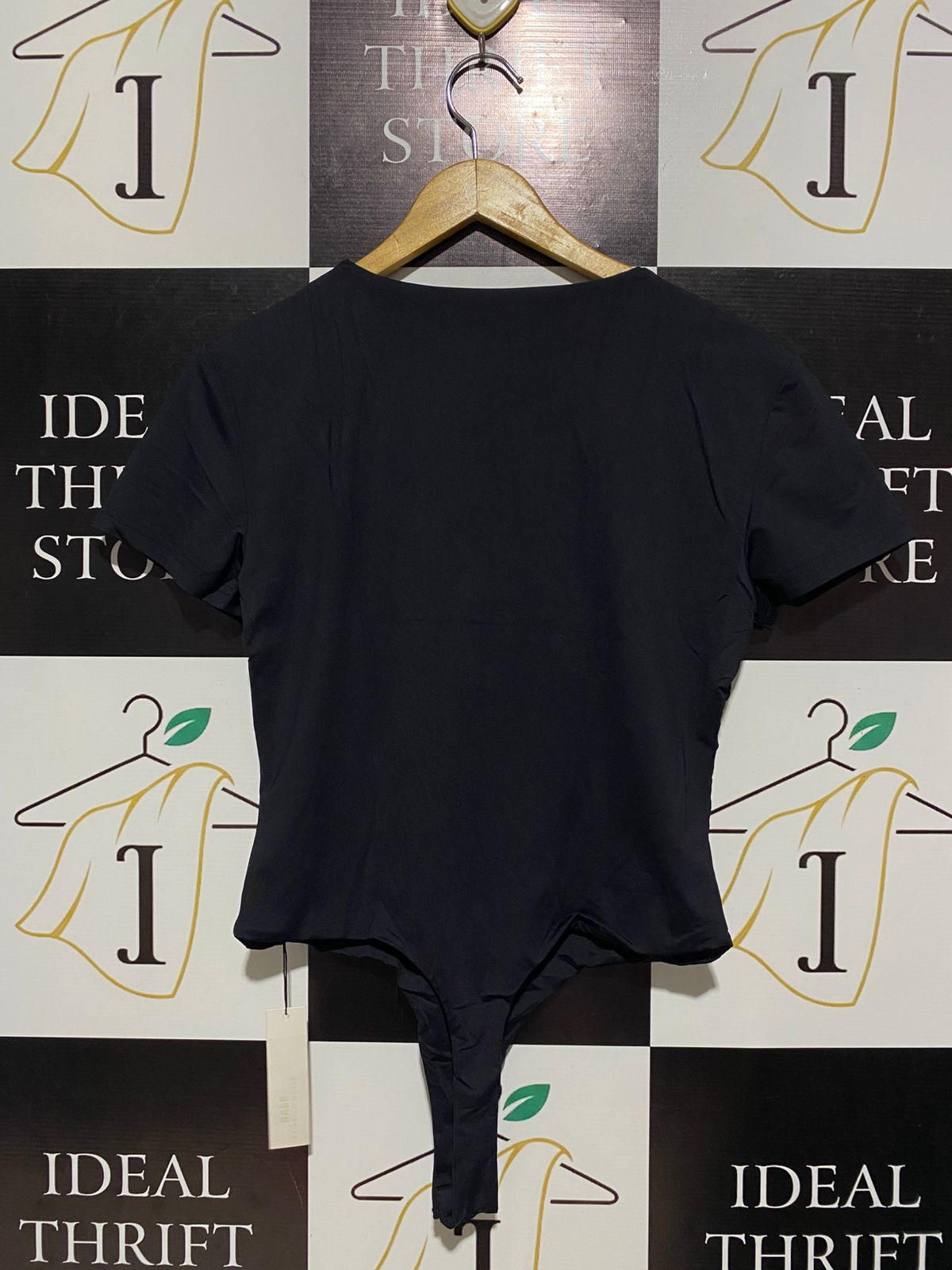 HELLO MOLLY |M| BUST 17| BLACK SHORT SLEEVE BODYSUIT