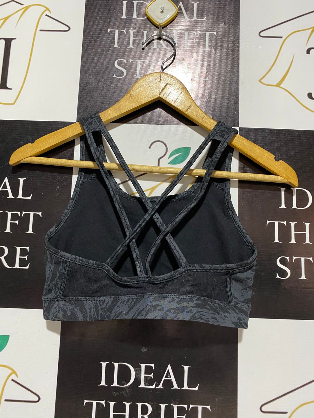 NIKE |S| BUST 12|B26| ICON CLASH SWOOSH SPORTS BRA