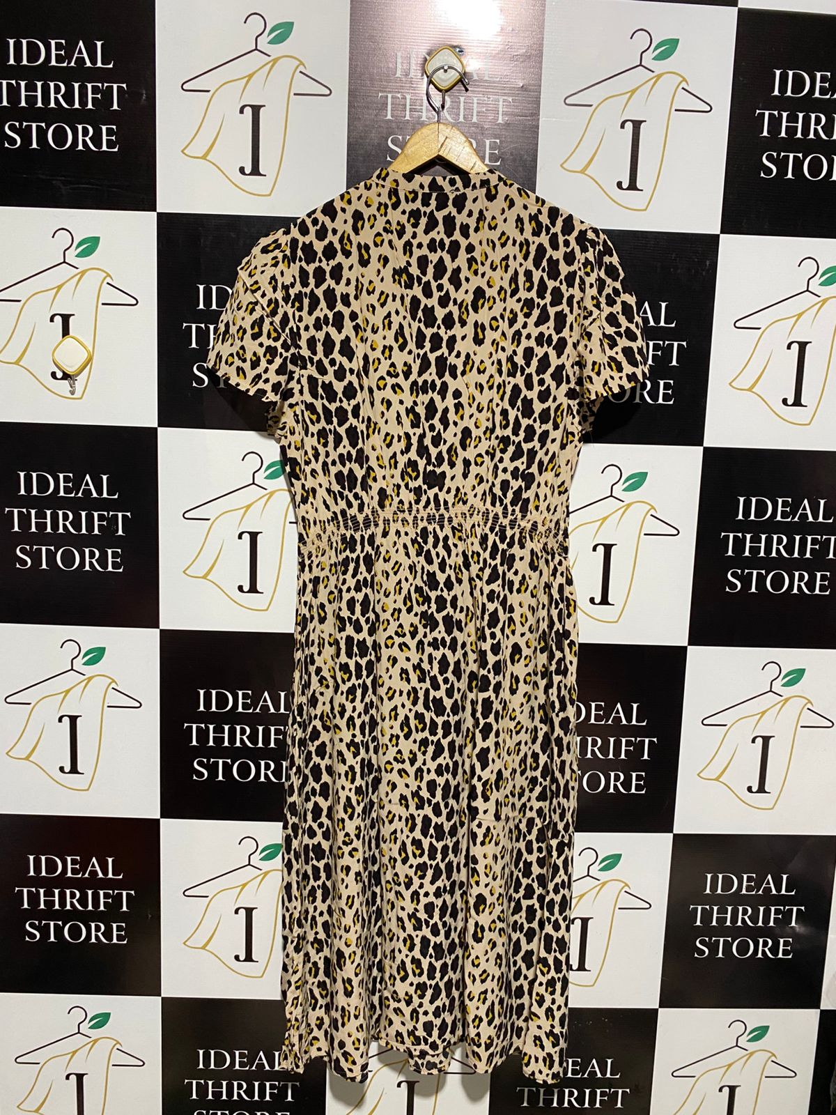 SOMERSET |L| BUST 20| C5| WOMEN'S CLASSIC LEOPARD PRINT SHORT SLEEVE MIDI DRESS WITH BUTTON FRONT