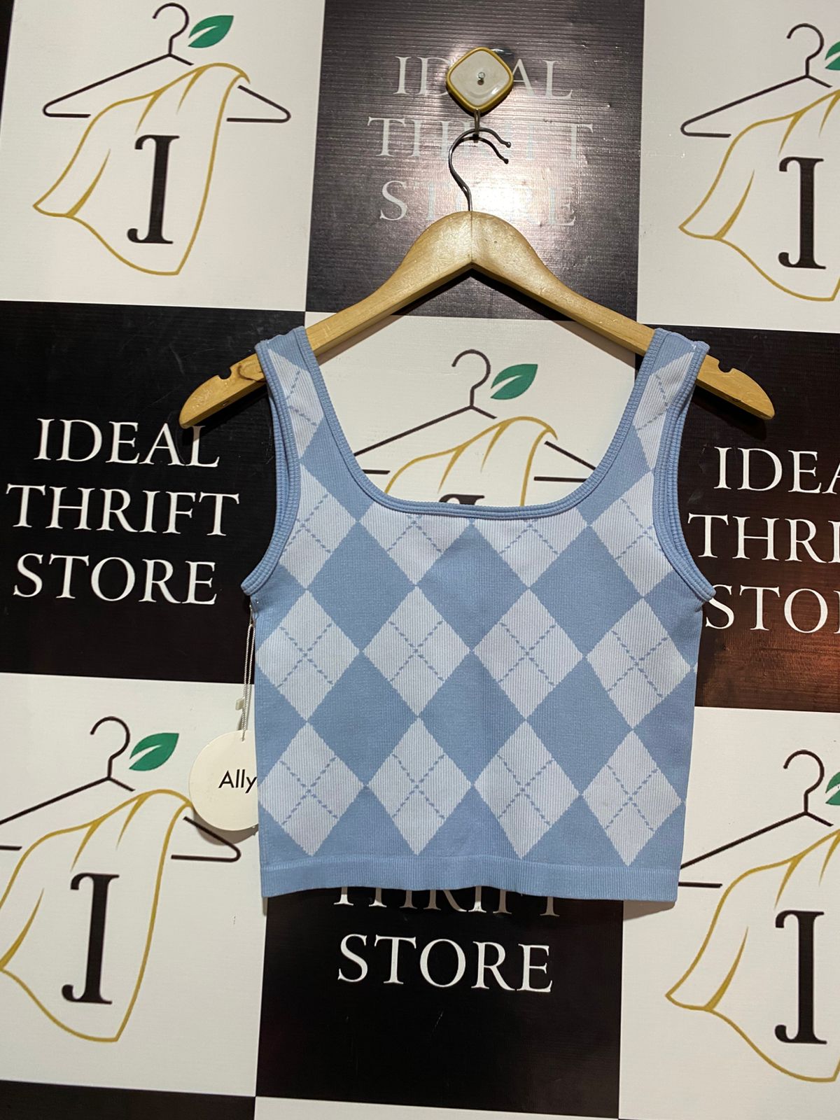 ALLY |M| BUST 14| ALLY BLUE AND WHITE ARGYLE KNIT CROPPED TANK TOP