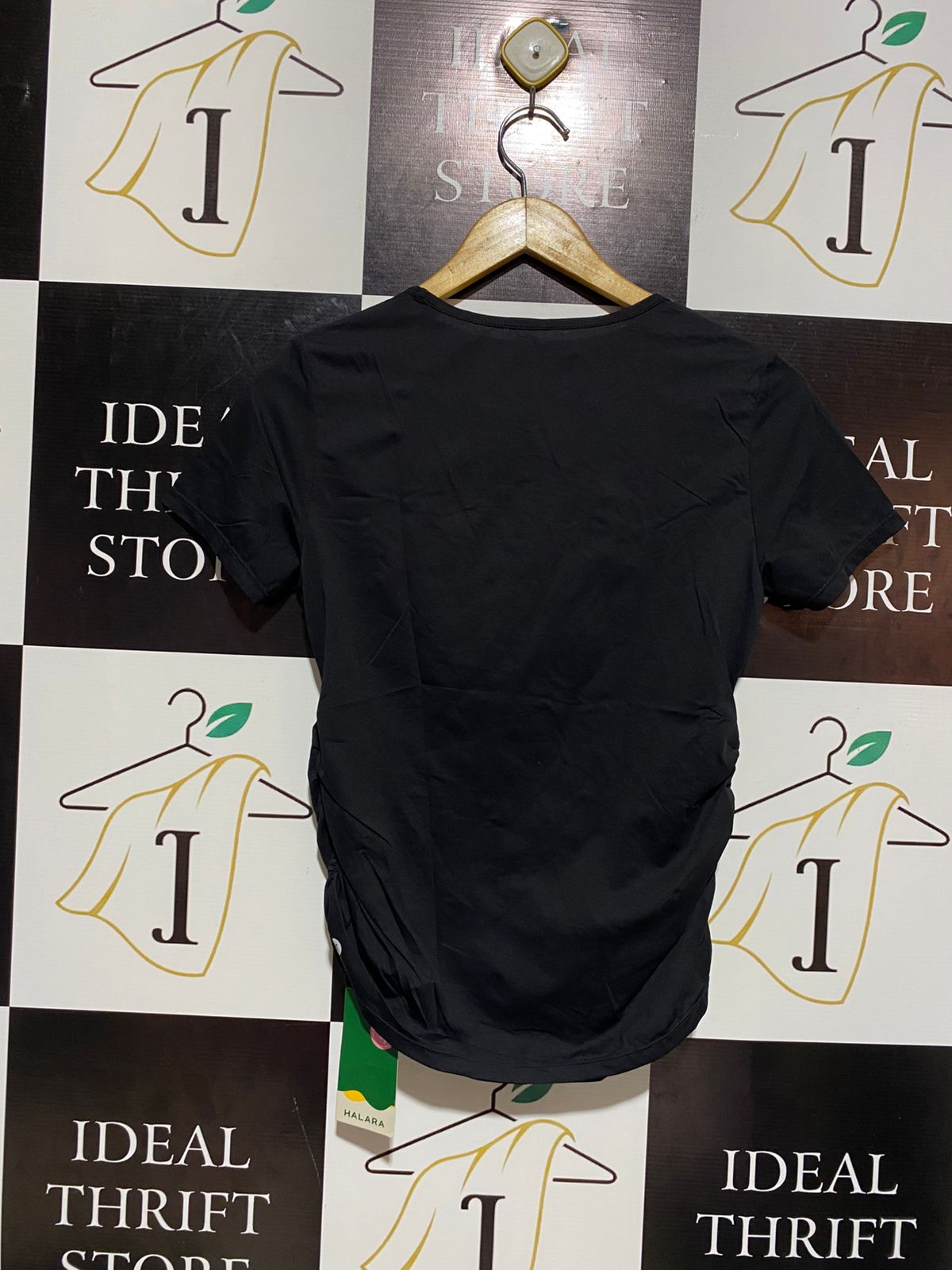 HAIARA |M| BUST 16| BLACK KEYHOLE CUT-OUT SHORT SLEEVE TOP