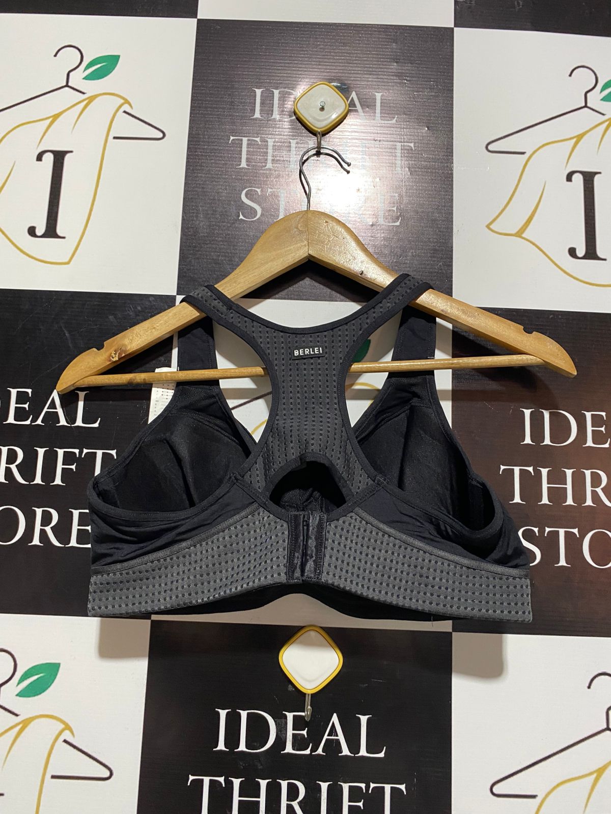 BERLEI |M| BUST 14|HIGH-IMPACT UNDERWIRE SPORTS BRA