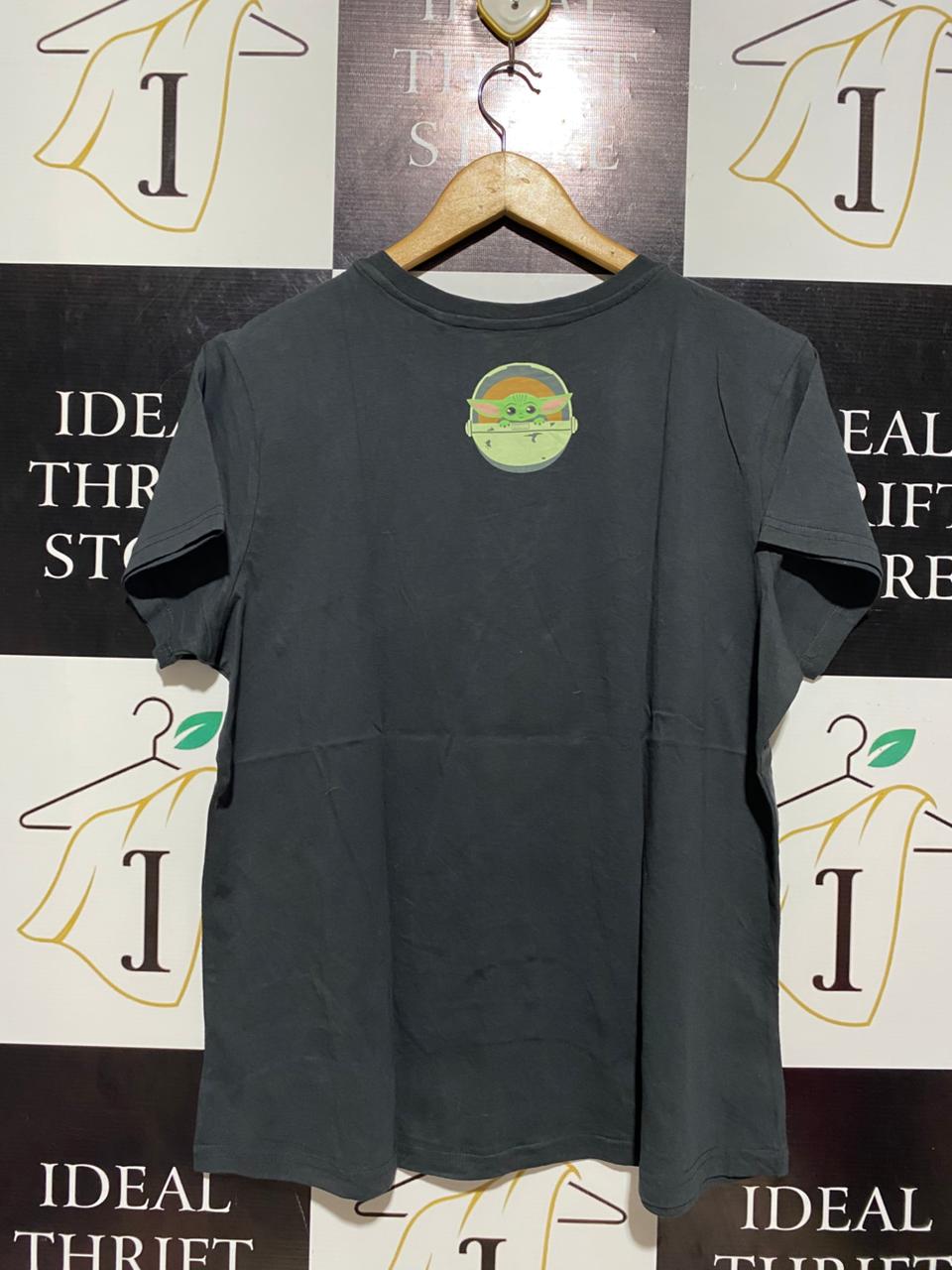 STAR WARS |L| BUST 21| "SNACK TIME" GROGU GRAPHIC T-SHIRT