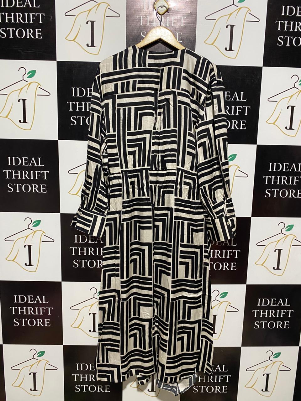 DECJUBA |L| BUST 20| GEOMETRIC MONOCHROME WRAP MIDI DRESS