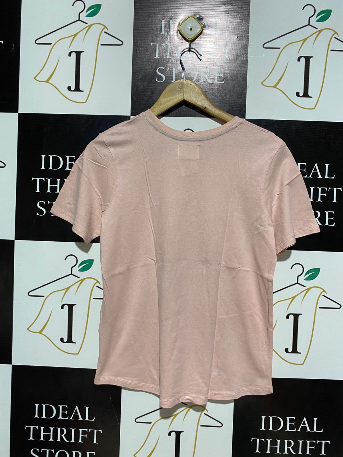 TIME TO DREAM |S| BUST 19| B12| DREAM BIG SPARKLE MORE GRAPHIC T-SHIRT