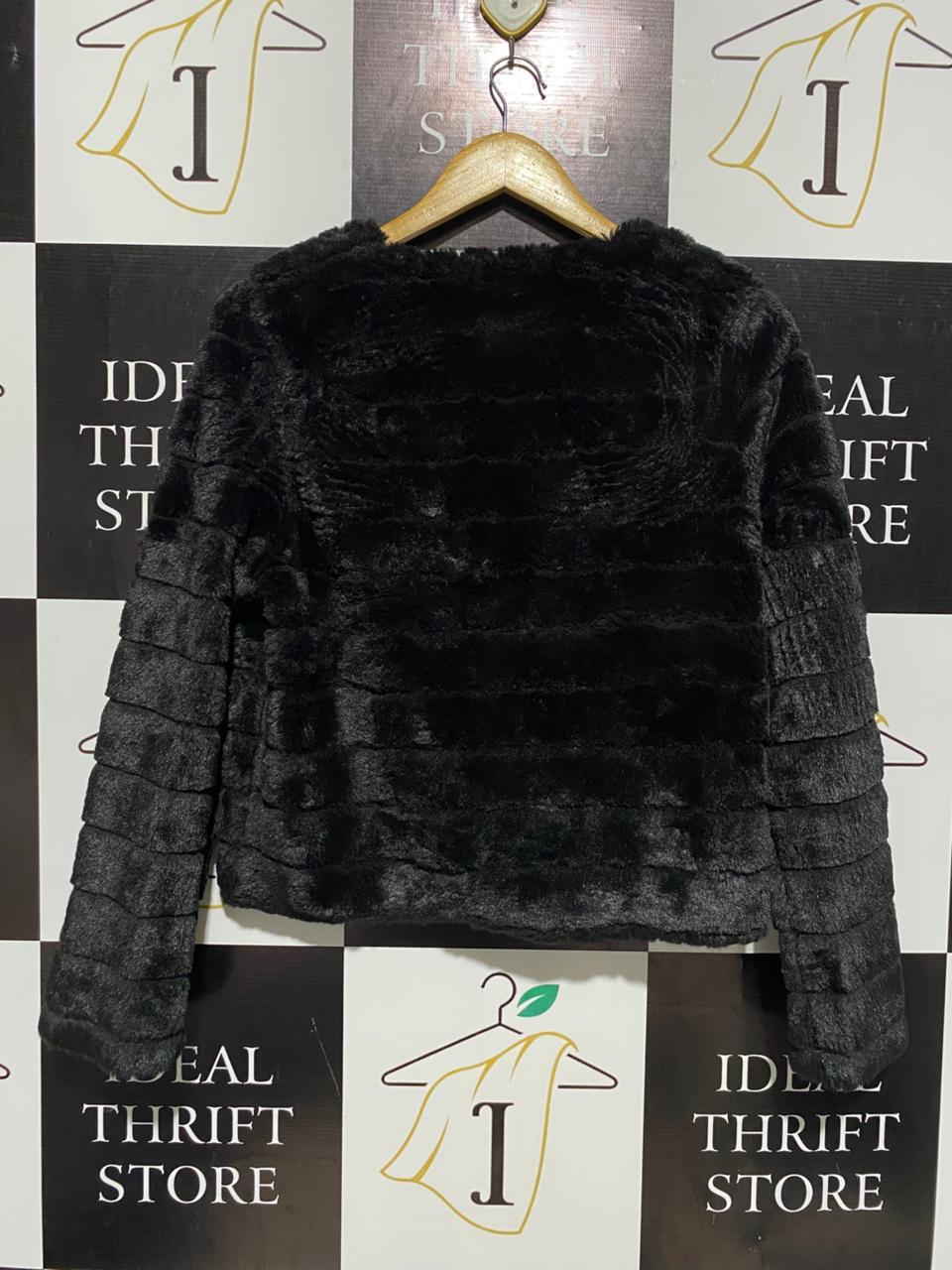 GINA TRICOT |S| BUST 19| LUXE BLACK FAUX FUR CROP JACKET |B1|