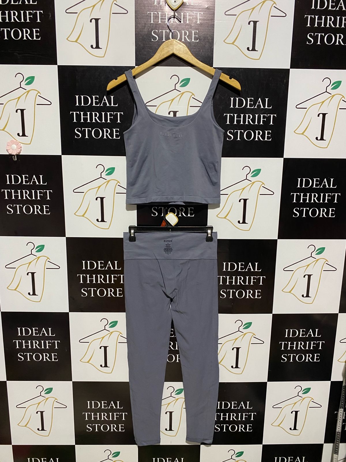 BONDS |M| B2| WOMEN'S LIGHT BLUE CELESTIAL MOON AND STAR PRINT PYJAMA SET