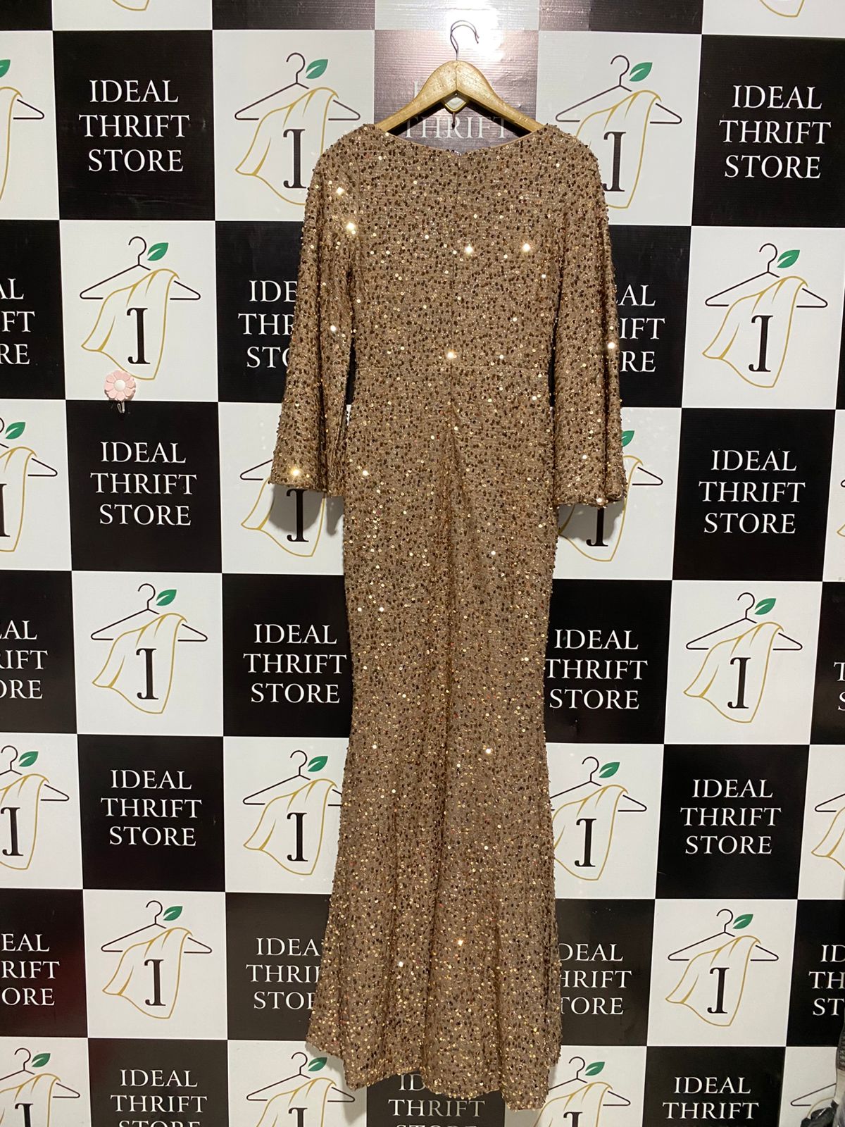 MISS ORD |S| BUST 16| B3| LUXURY ROSE GOLD SEQUIN MERMAID MAXI GOWN WITH BELL SLEEVES AND V-NECKLINE