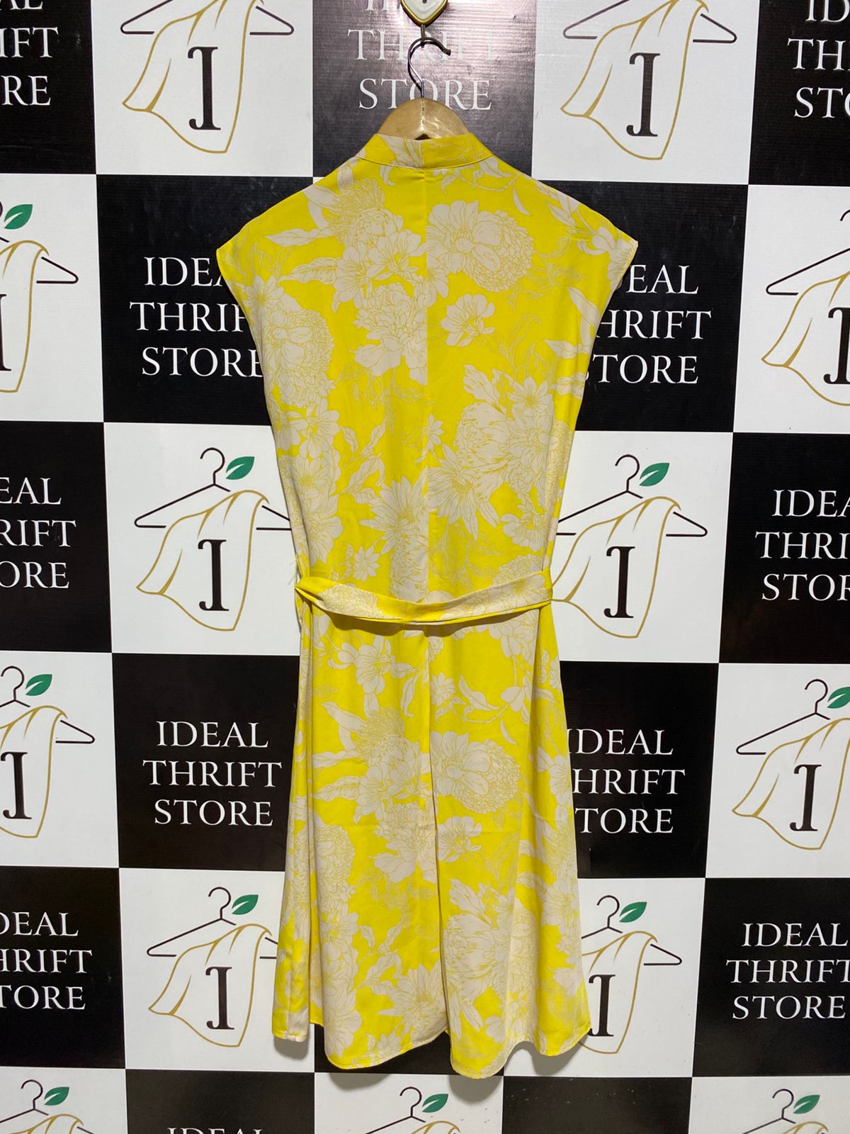 H&M |S| BUST 17| B3| VIBRANT YELLOW FLORAL V-NECK MIDI DRESS WITH WAIST TIE