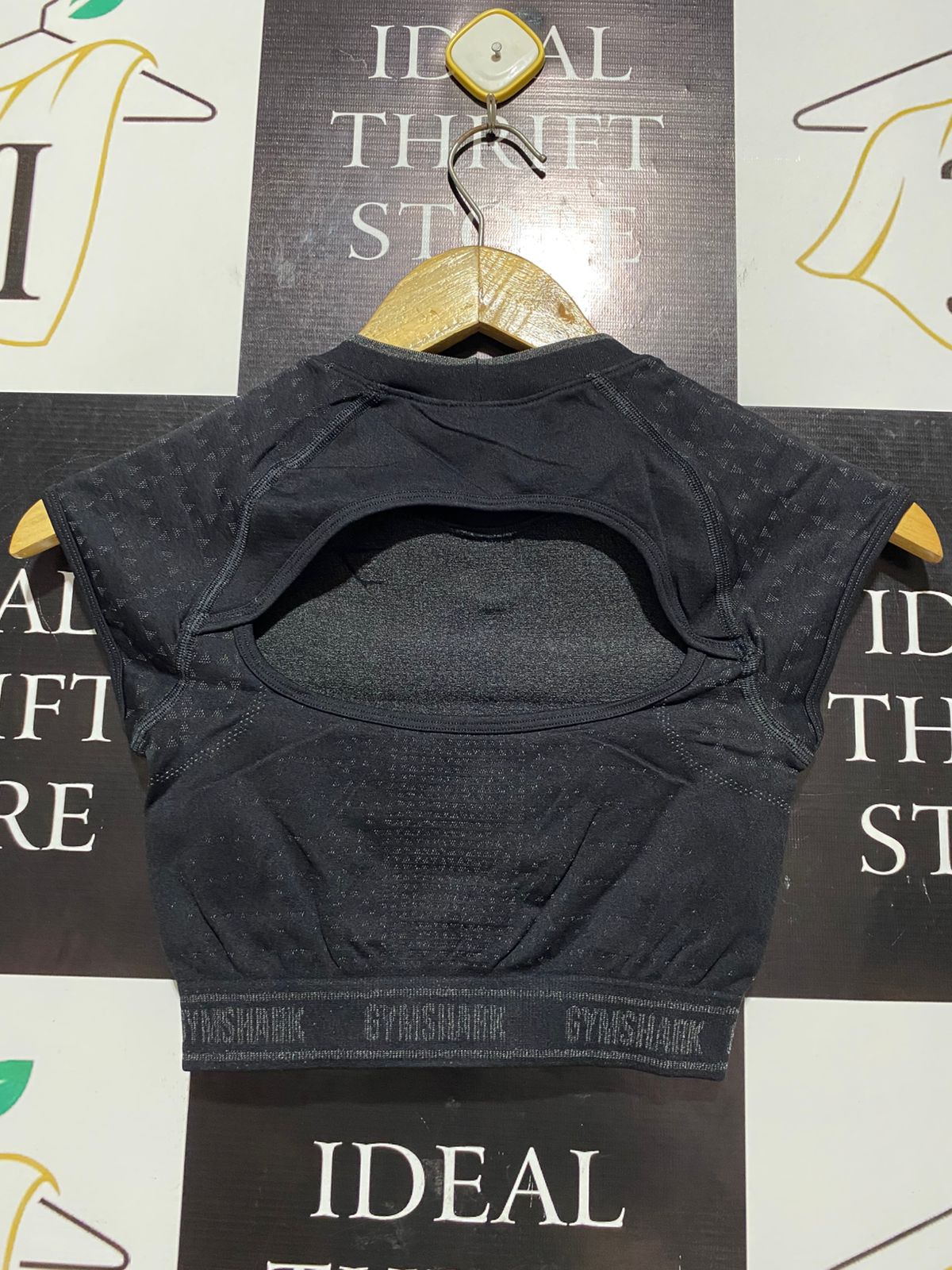 GYMSHARK |S| BUST 13| WOMEN’S BLACK CROPPED T-SHIRT TEXTURED PANEL DESIGN