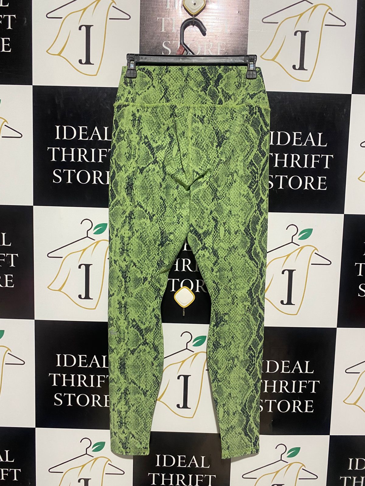 ALO |S| WAIST 26| LIME GREEN SNAKE SKIN PRINT PERFORMANCE LEGGINGS