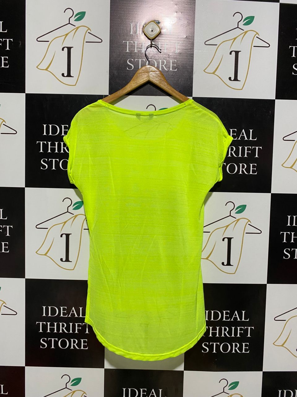 F&F |M| BUST FREE | B4| NEON LIME YELLOW HIGH-LOW ACTIVEWEAR TEE WITH CAP SLEEVES
