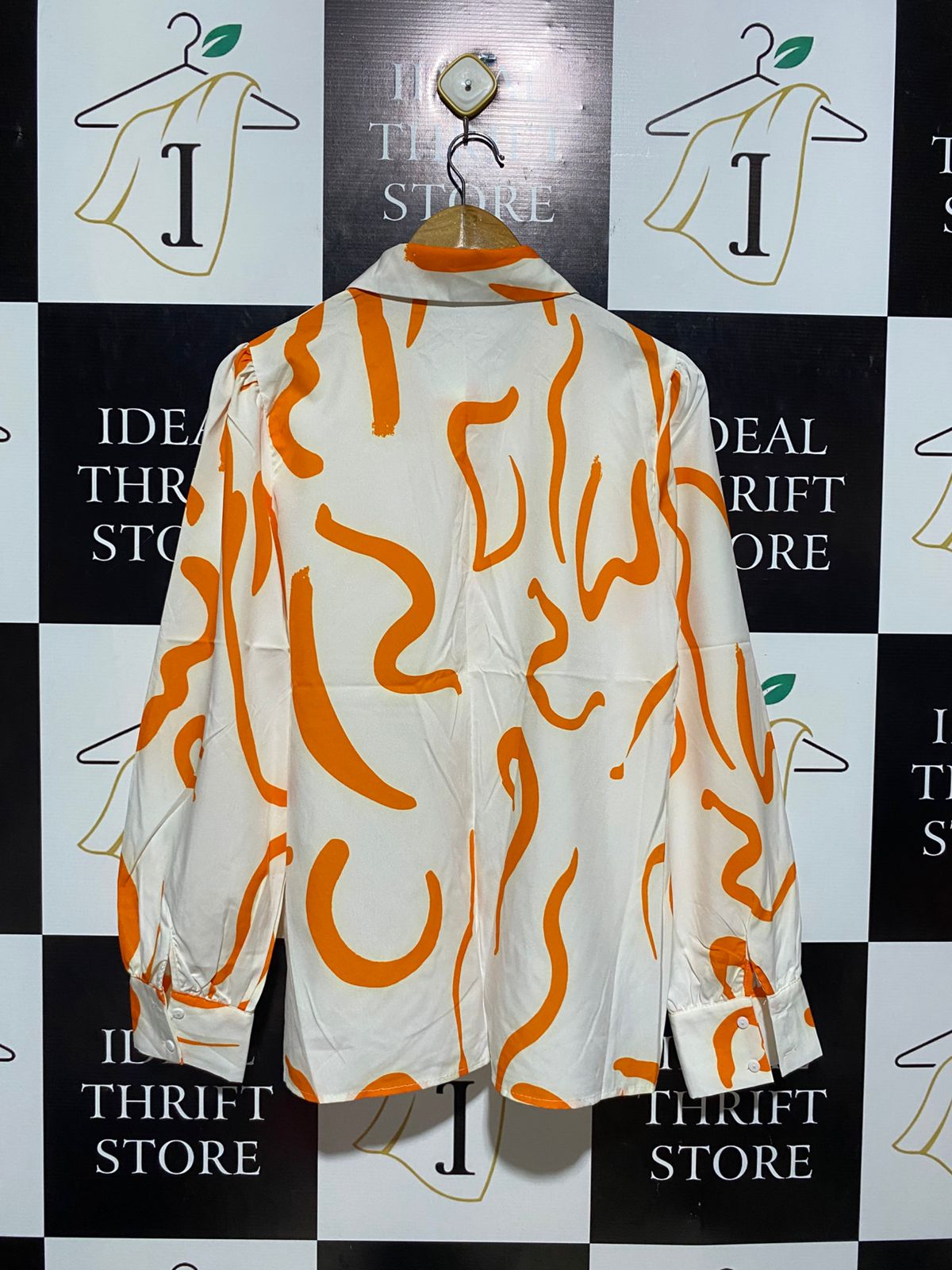 SHEIN |L| BUST 21| B4| MODERN ABSTRACT ORANGE PRINT LONG-SLEEVE BUTTON-UP BLOUSE