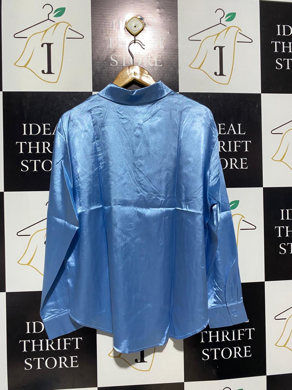 VALLEY GIRL |L| BUST 23 | B6| LUSTROUS SKY BLUE SATIN LONG SLEEVE BUTTON-UP SHIRT