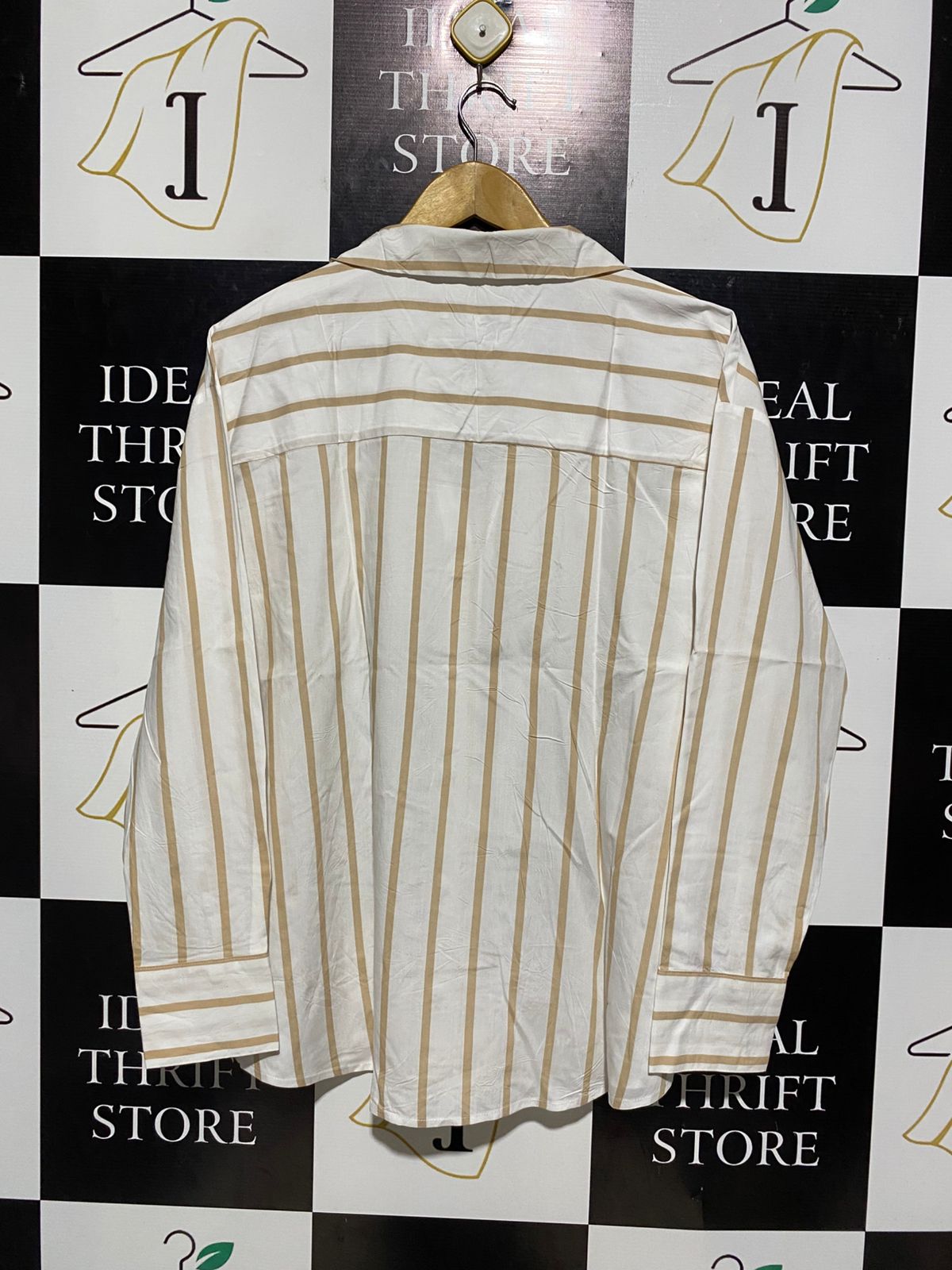 PREVIEW |XL| BUST 24| B6| PREVIEW TAN AND WHITE VERTICAL STRIPED BUTTON-DOWN SHIRT