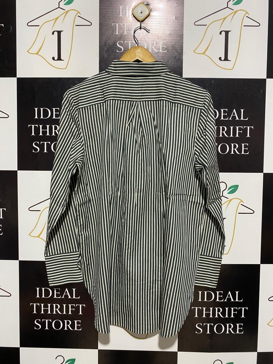 SUSSAN |L| BUST 22| B6| CLASSIC BUTTON-DOWN WITH POINT COLLAR