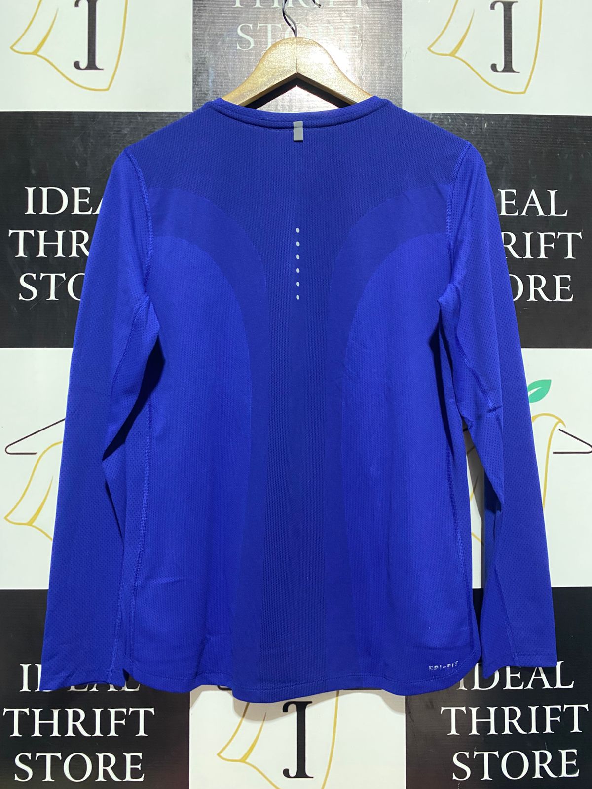 NIKE |L| BUST 20| B7 |DRI-FIT WOMEN’S LONG SLEEVE ROYAL BLUE RUNNING TOP