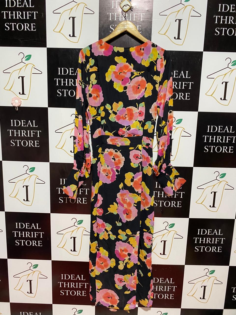 ESSENTILE |L| BUST 19| B8| ANTWERP FLORAL V-NECK MAXI DRESS