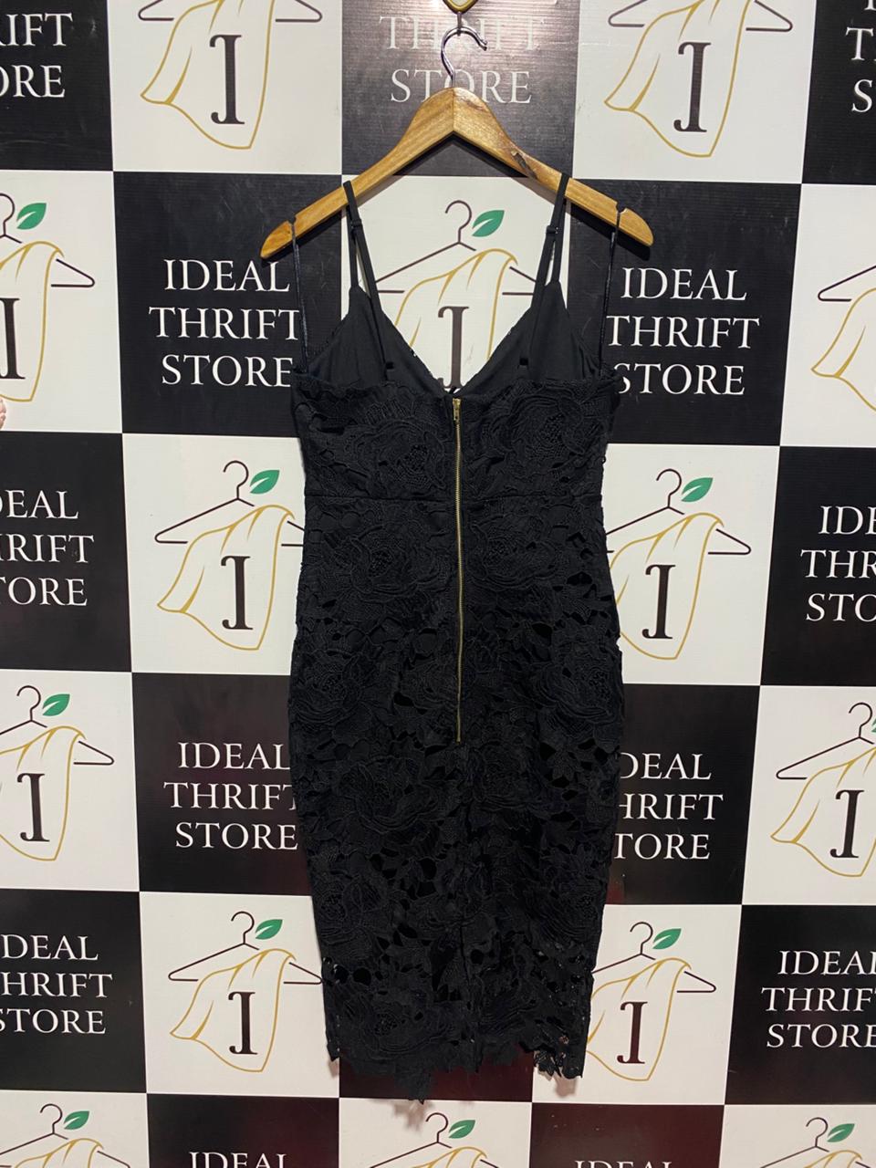 BOOHOO |M| BUST 16| B8| BOUTIQUE PREMIUM FLORAL LACE BODYCON MIDI DRESS IN BLACK