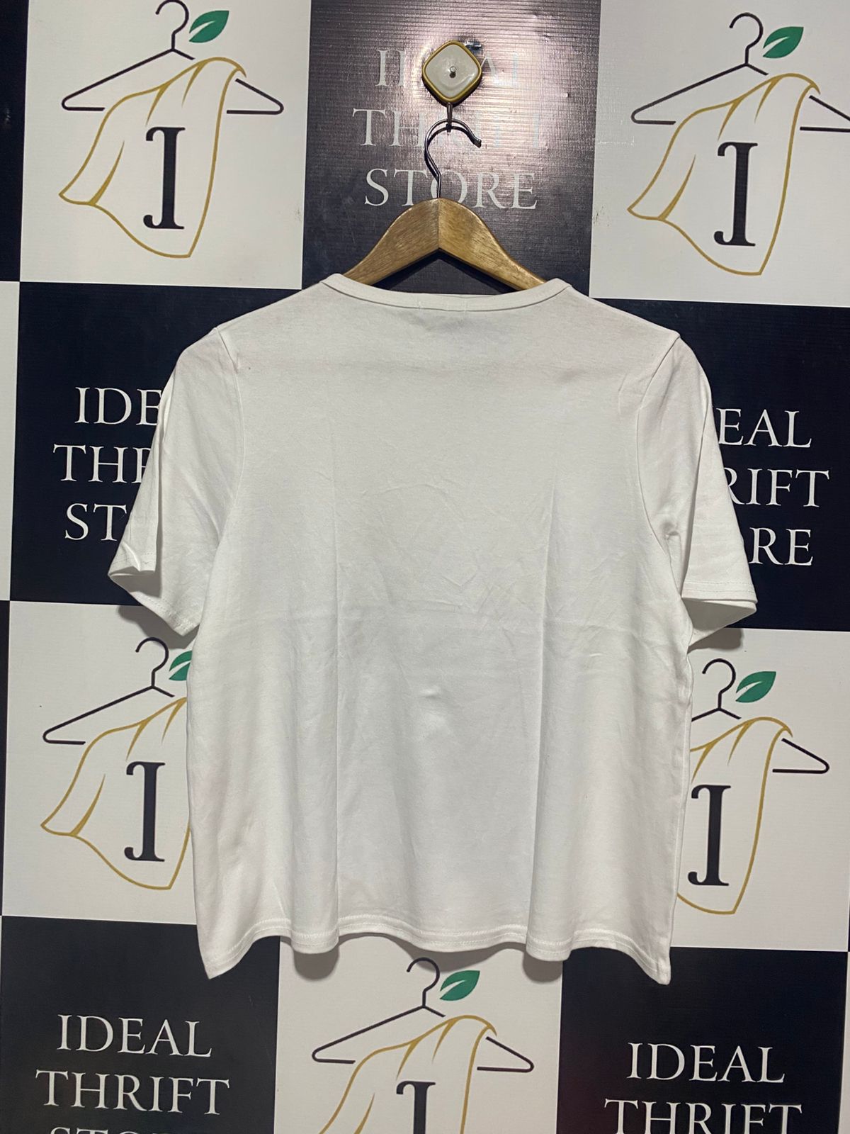 BOOHOO |L| BUST 21| B9| PINEAPPLE EMBROIDERED WHITE COTTON T-SHIRT