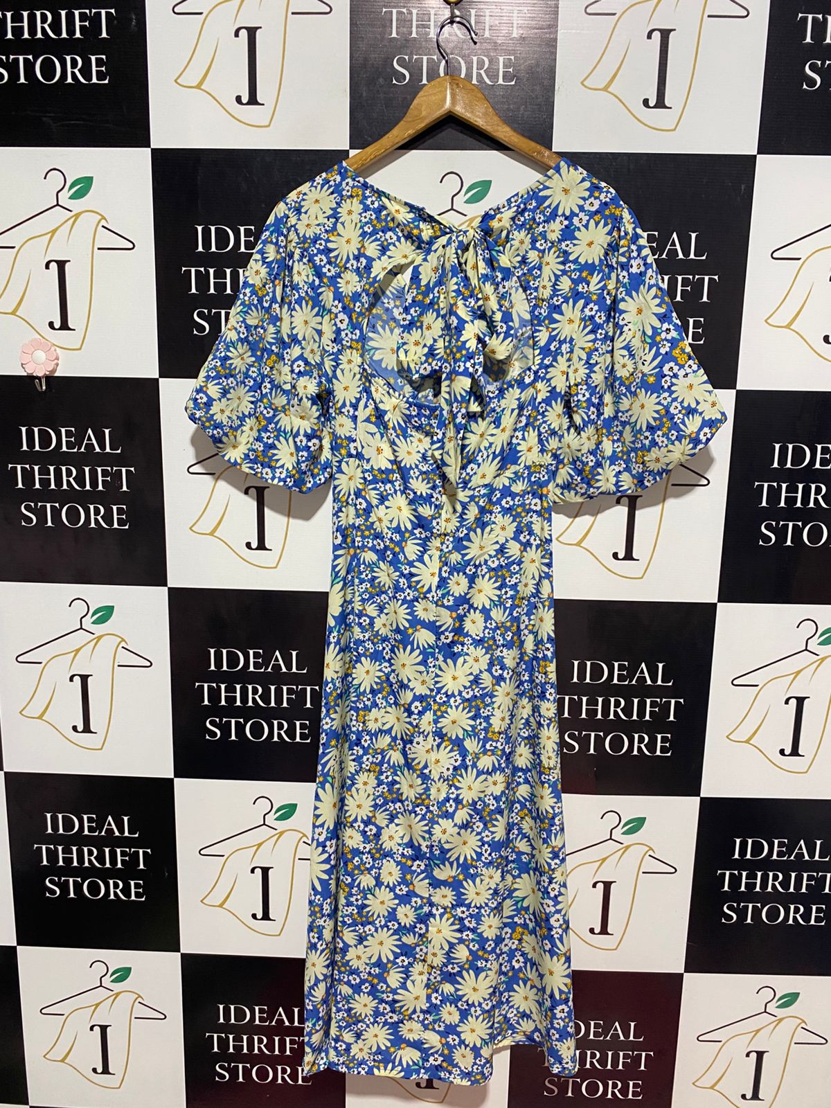 |M| BUST 19| B9| VIBRANT BLUE DAISY FLORAL V-NECK MIDI DRESS WITH BACK TIE