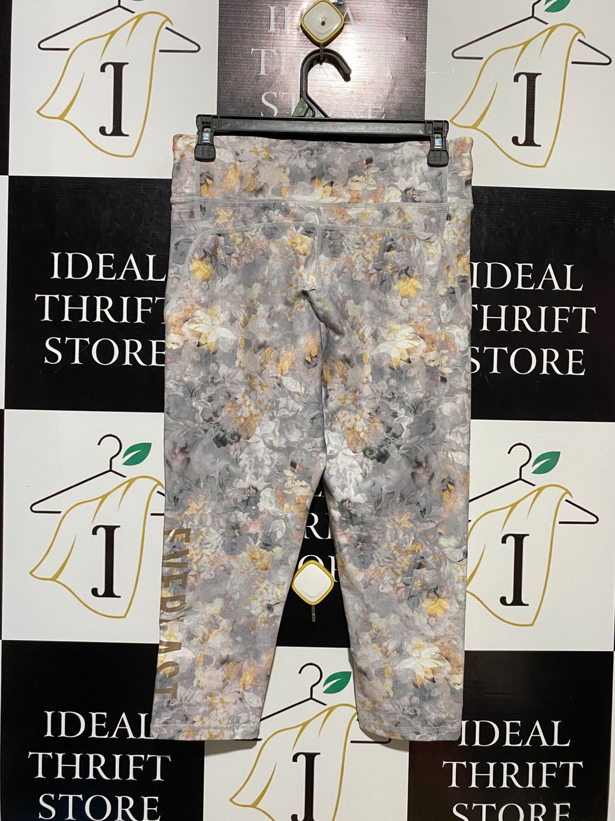 EVERLAST |M| WAIST 28| B11| ABSTRACT FLORAL ACTIVEWEAR LEGGINGS - METALLIC ACCENT CROPPED TIGHTS