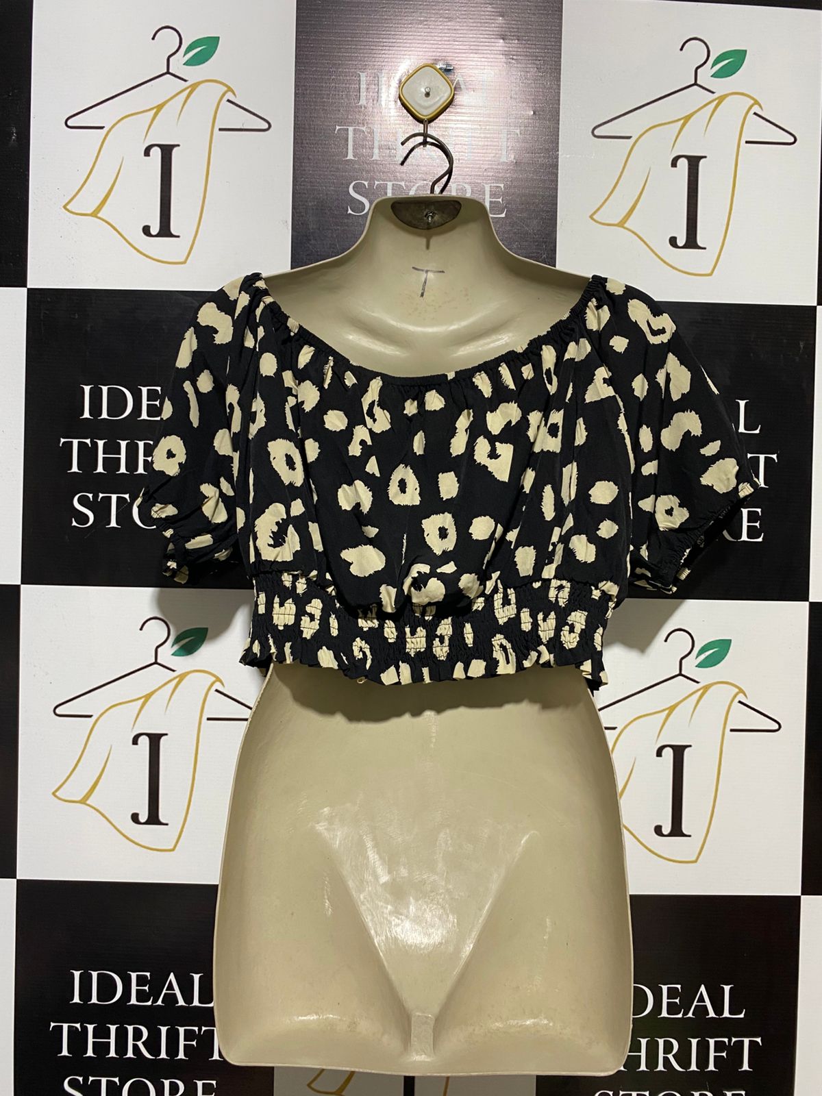 |L| BUST 19| B14| CHIC ABSTRACT LEOPARD PRINT SMOCKED CROP TOP WITH TIE FRONT