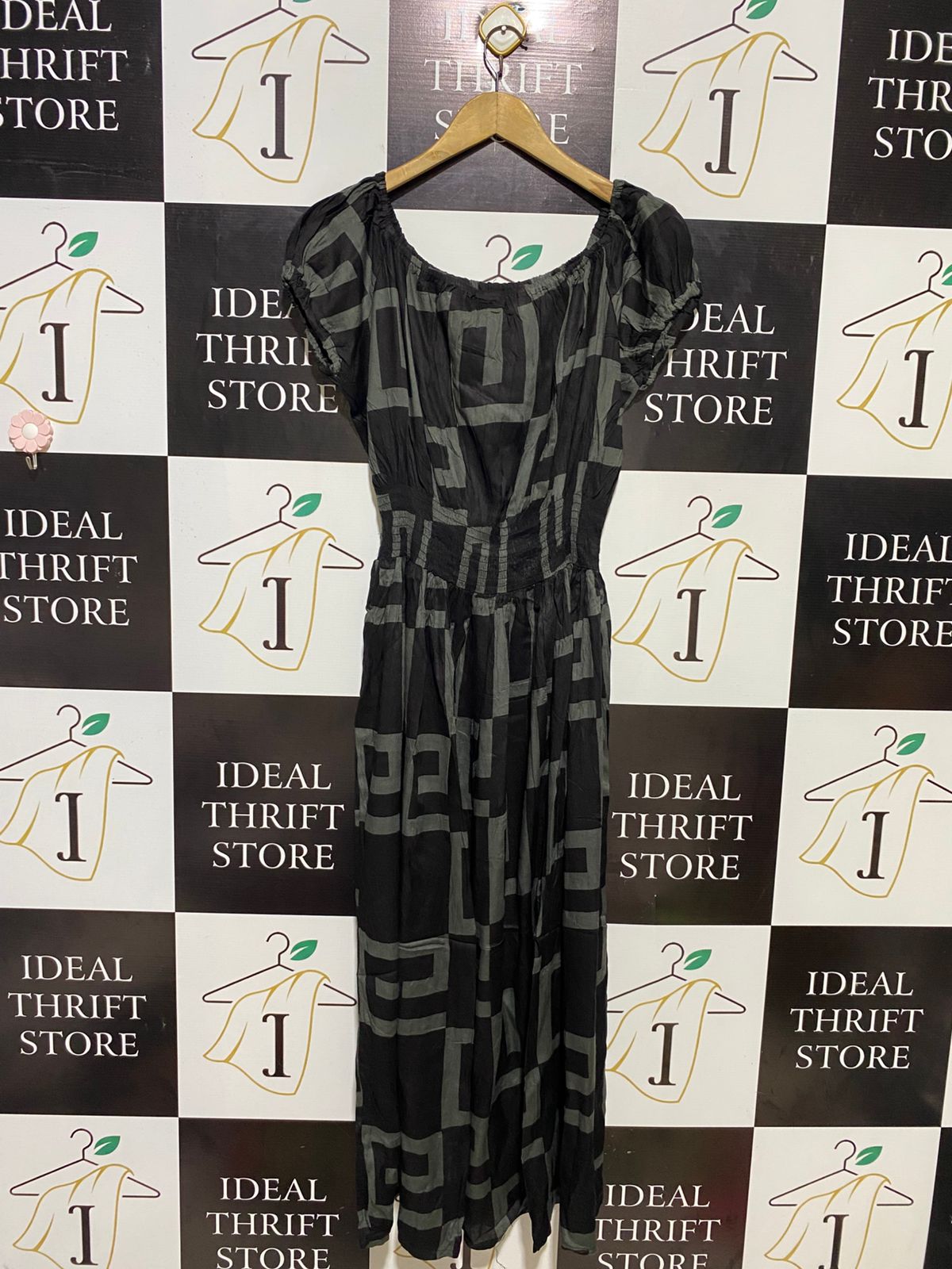BLACK BERRY |S/M| BUST 18| B14| GEOMETRIC PRINT SMOCKED WAIST MAXI DRESS