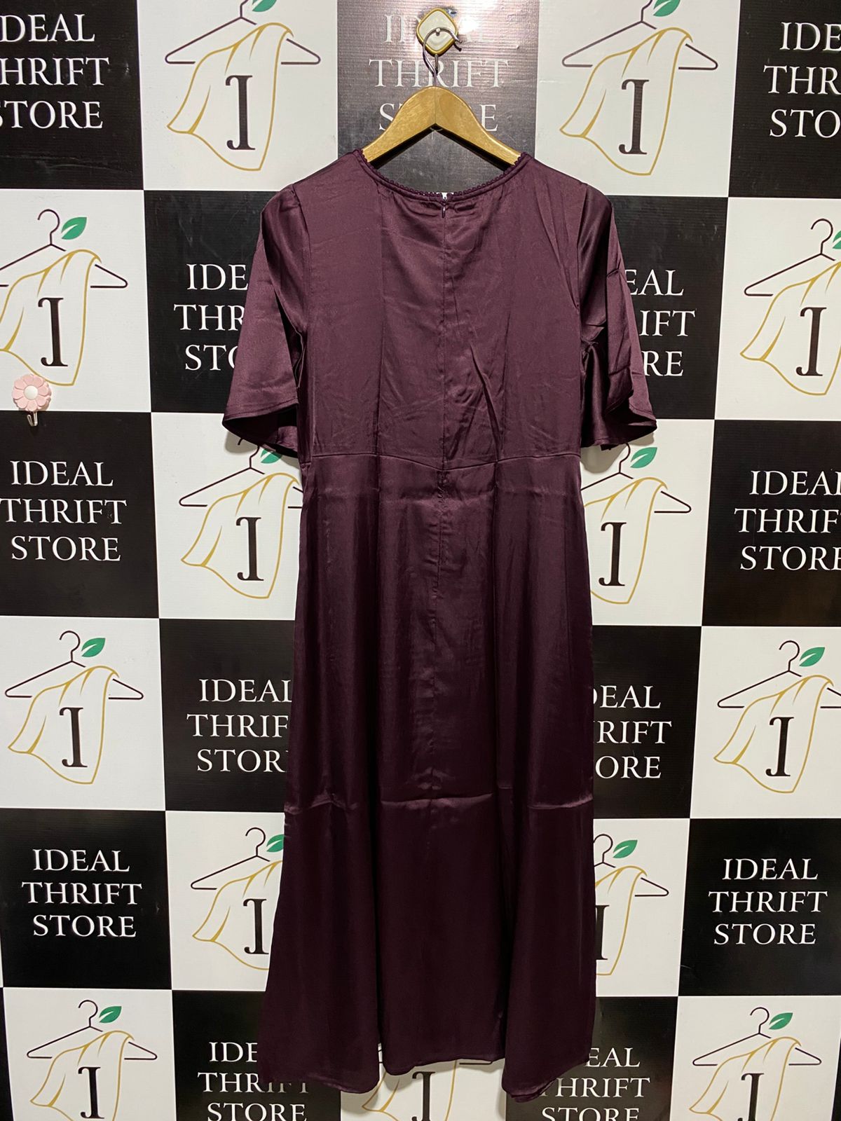 INFLUENCE |L| BUST 19| B17| ELEGANT DEEP PLUM SATIN MAXI DRESS WITH FLUTTER SLEEVES