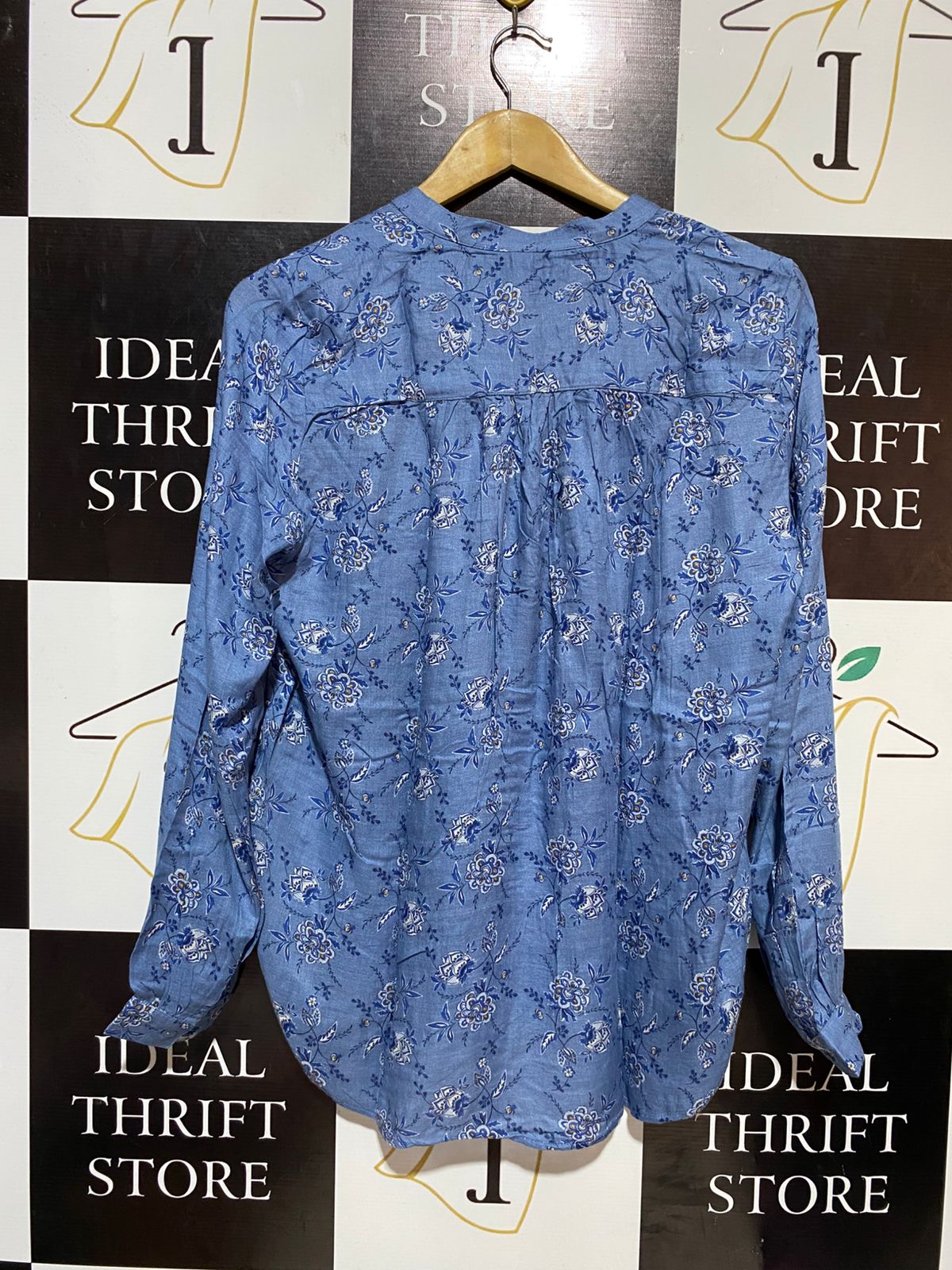 H&M | XL| BUST 22| B18| BLUE FLORAL HENLEY BLOUSE WITH HI-LOW HEM