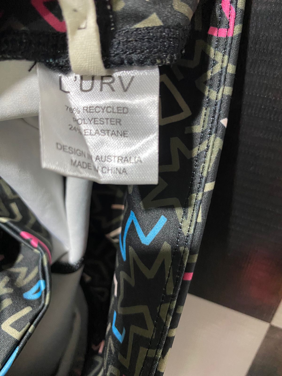 LURV |S| WAIST 26| B17| VINTAGE-INSPIRED GEOMETRIC PRINT HIGH-WAISTED BIKER SHORTS