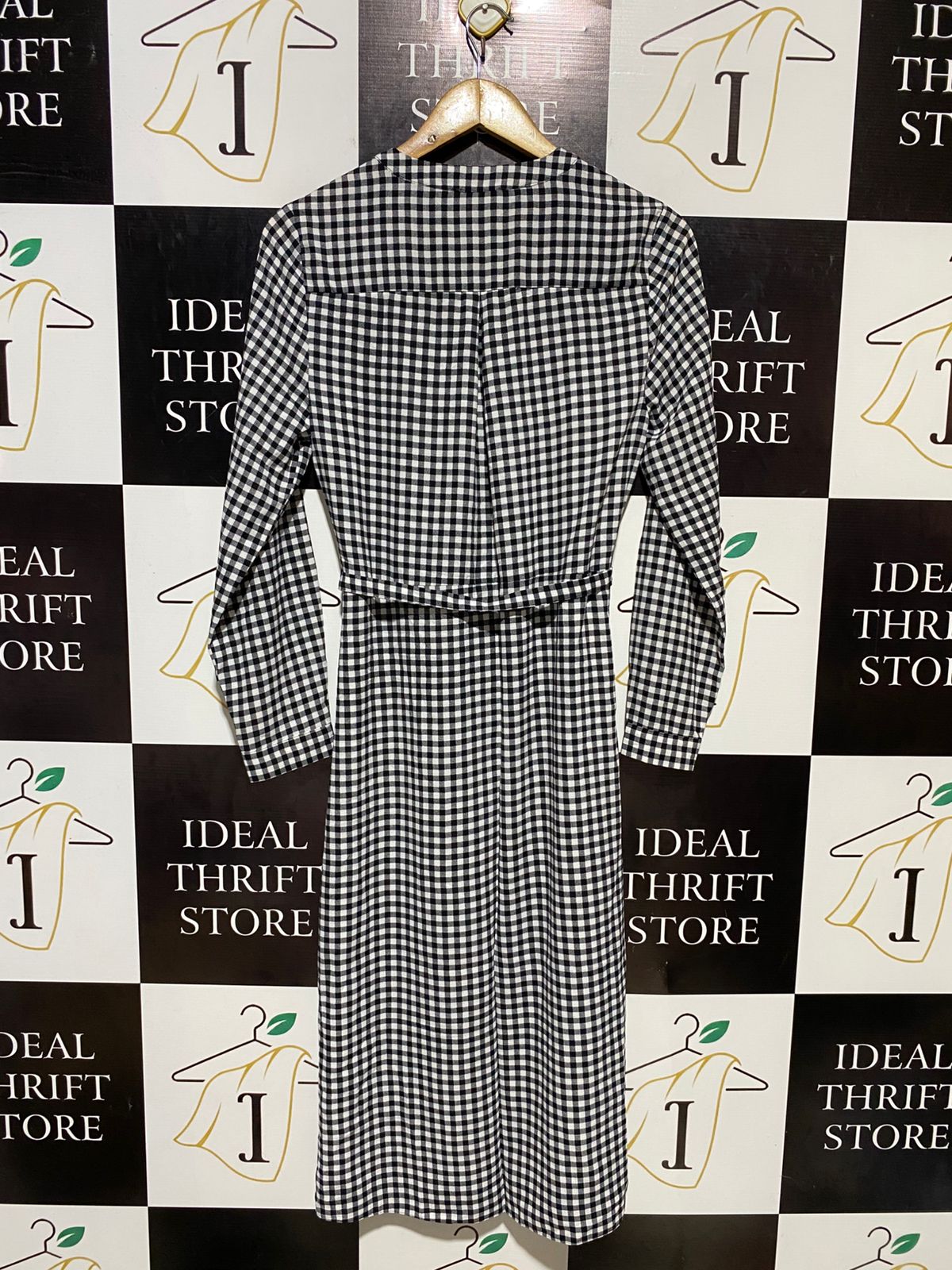 PAPAYA |M| BUST 17| B19| BLACK AND WHITE GINGHAM CHECK BUTTON-DOWN MIDI SHIRT DRESS WITH WAIST TIE