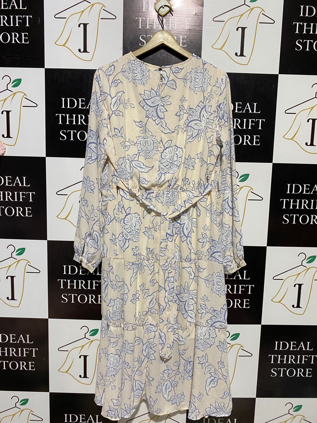 |XL| BUST 21| B18| VINTAGE CREAM AND BLUE FLORAL TIERED MAXI DRESS WITH LONG SLEEVES