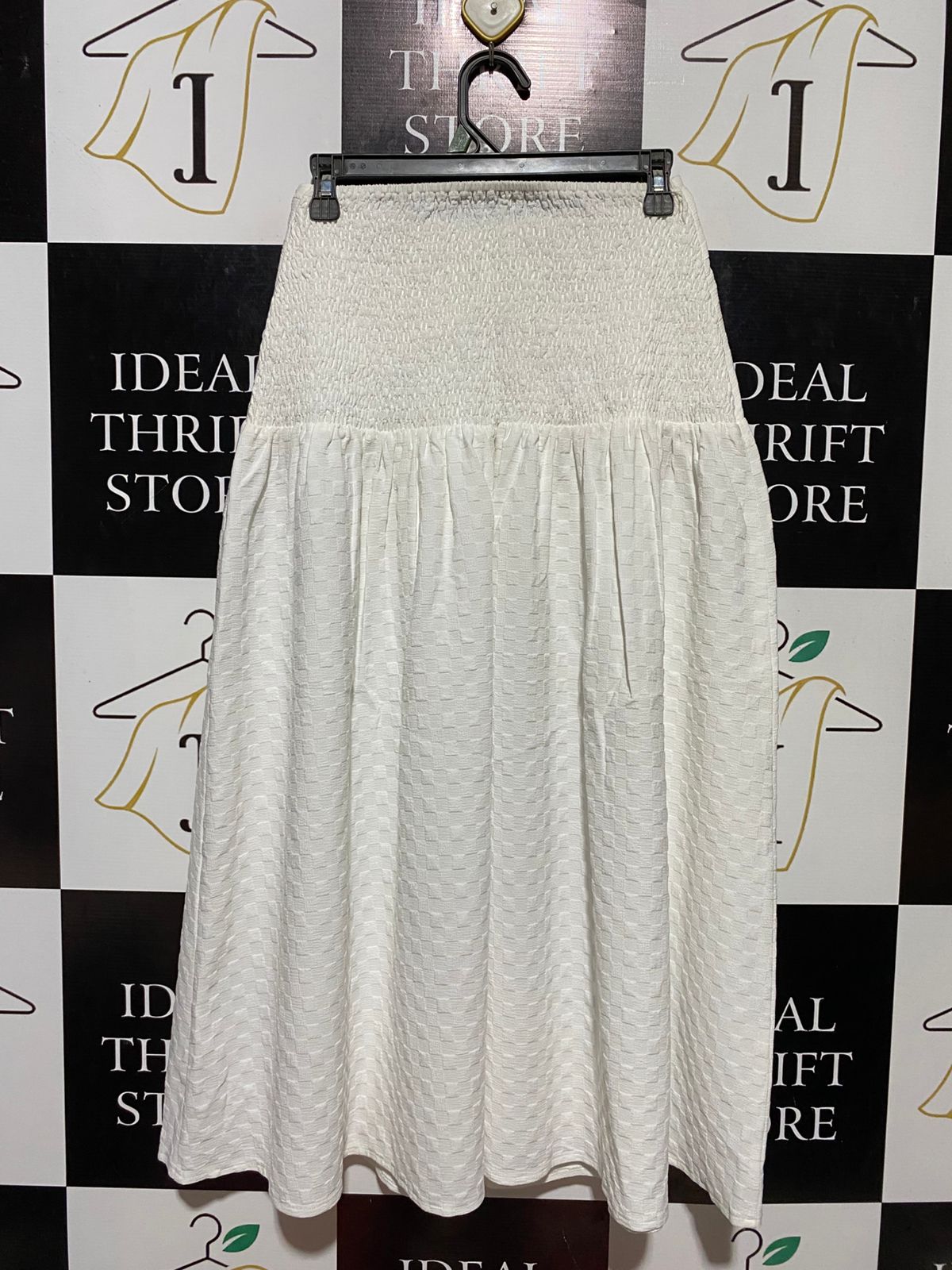 LITTLE MISTRESS |S| WAIST 26| C2| CHIC WHITE TEXTURED WRAP-STYLE MIDI SKIRT