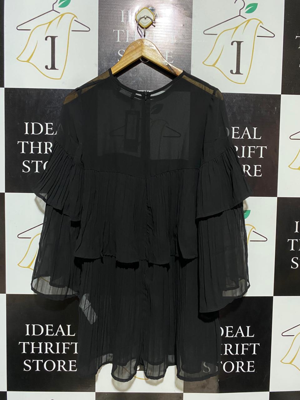 I SAW IT FIRST |S| BUST 16| B21| BLACK TIERED PLEATED MINI DRESS