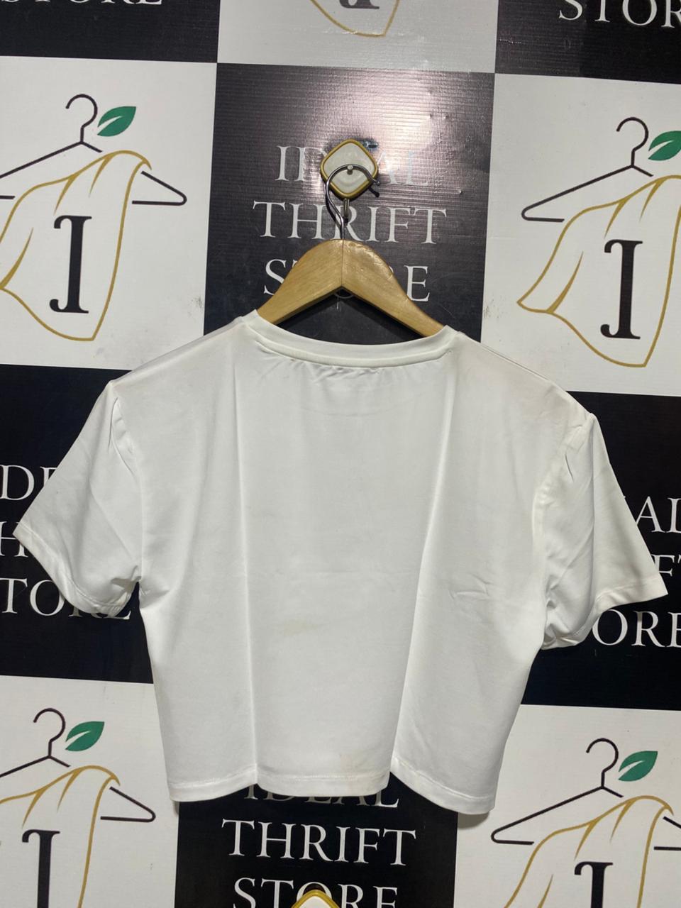 PRETTYLITTLE THING |M| BUST 18| B22| ESSENTIAL WHITE CROPPED TEE