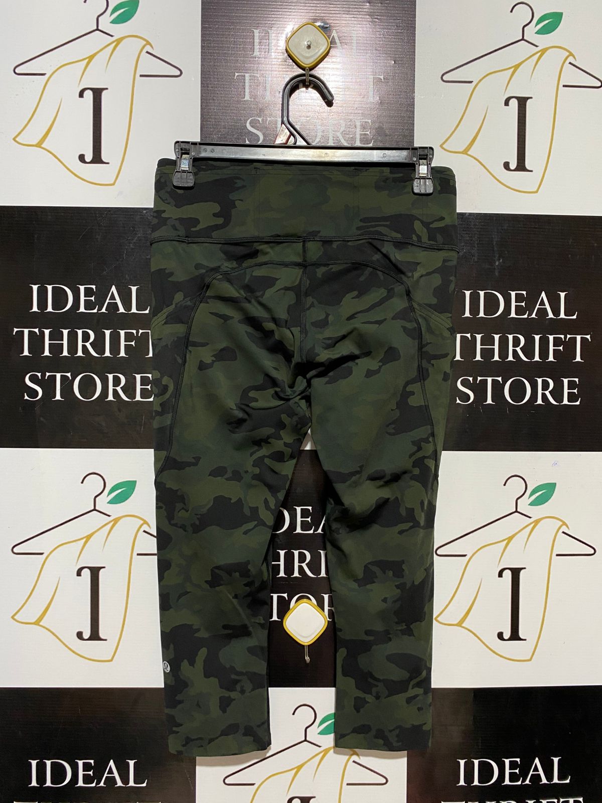 LULULEMON | M| WAIST 28| HIGH-RISE FAST AND FREE CROPPED LEGGINGS – HERITAGE 365 CAMO DARK OLIVE