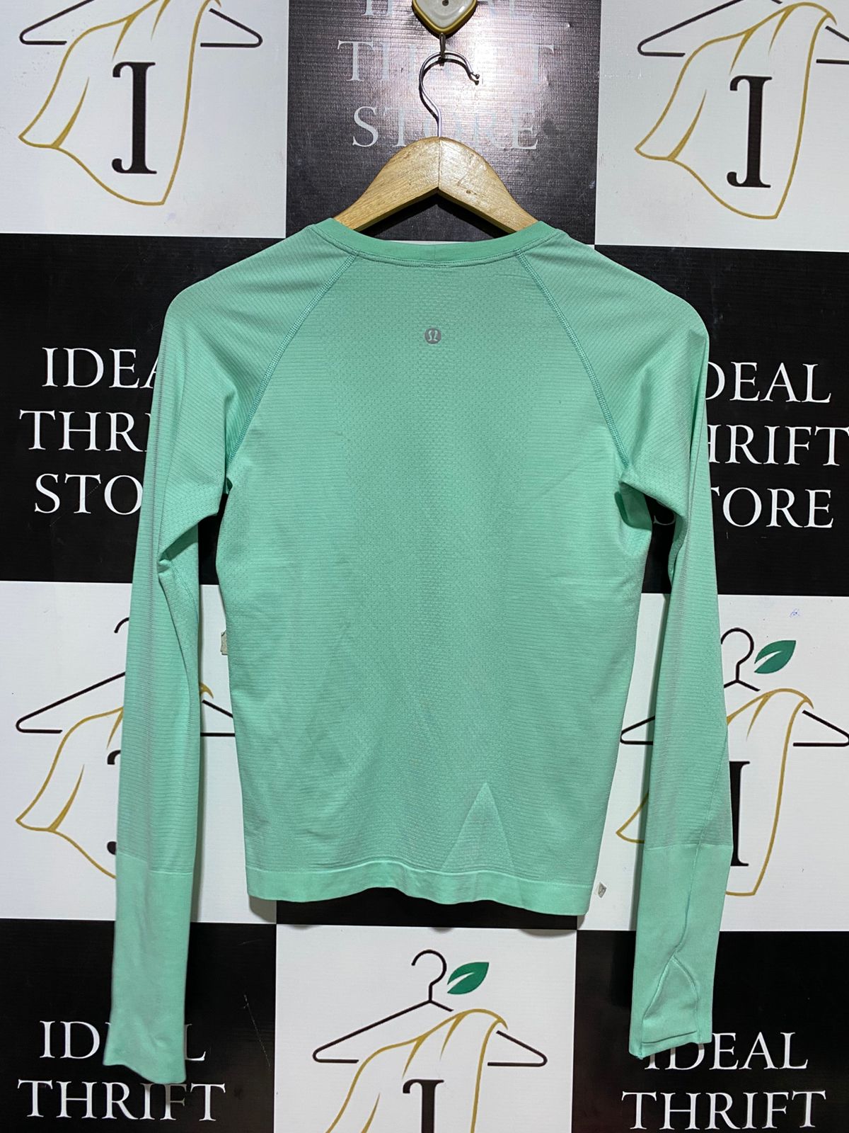 LULULEMON | S| BUST 15| SWIFTLY TECH LONG-SLEEVE MINT GREEN CREWNECK TRAINING TOP