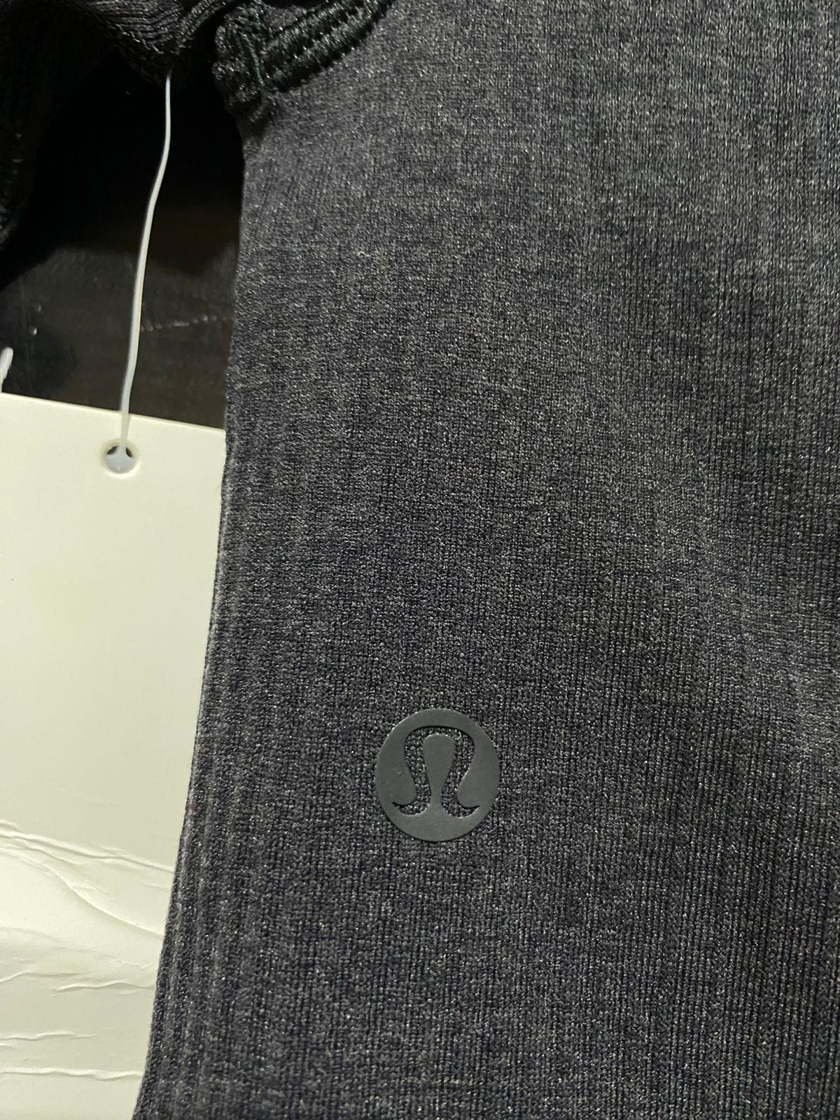 LULULEMON |XS| BUST 12| SWIFTLY TECH CROPPED LONG SLEEVE 2.0 - BLACK