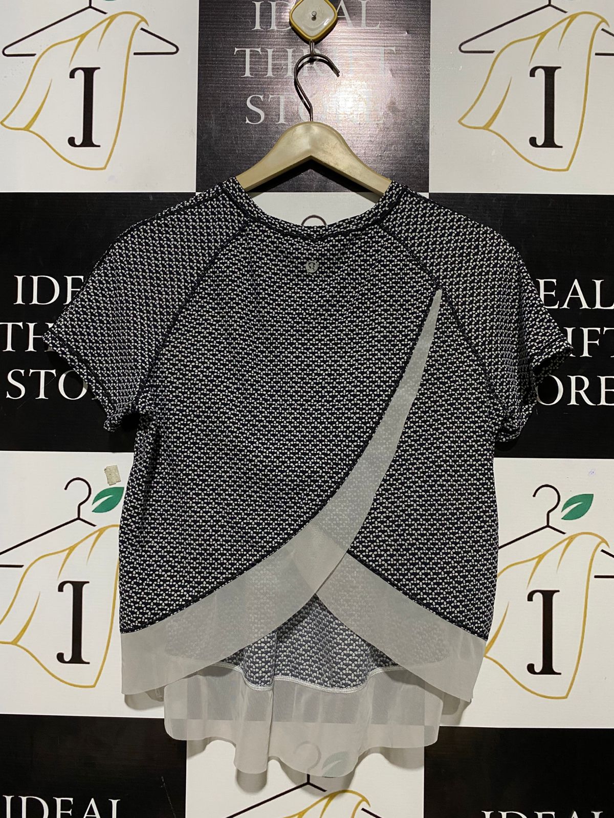 LULULEMON |L| WAIST 19| PRINTED SHORT SLEEVE TRAINING TOP