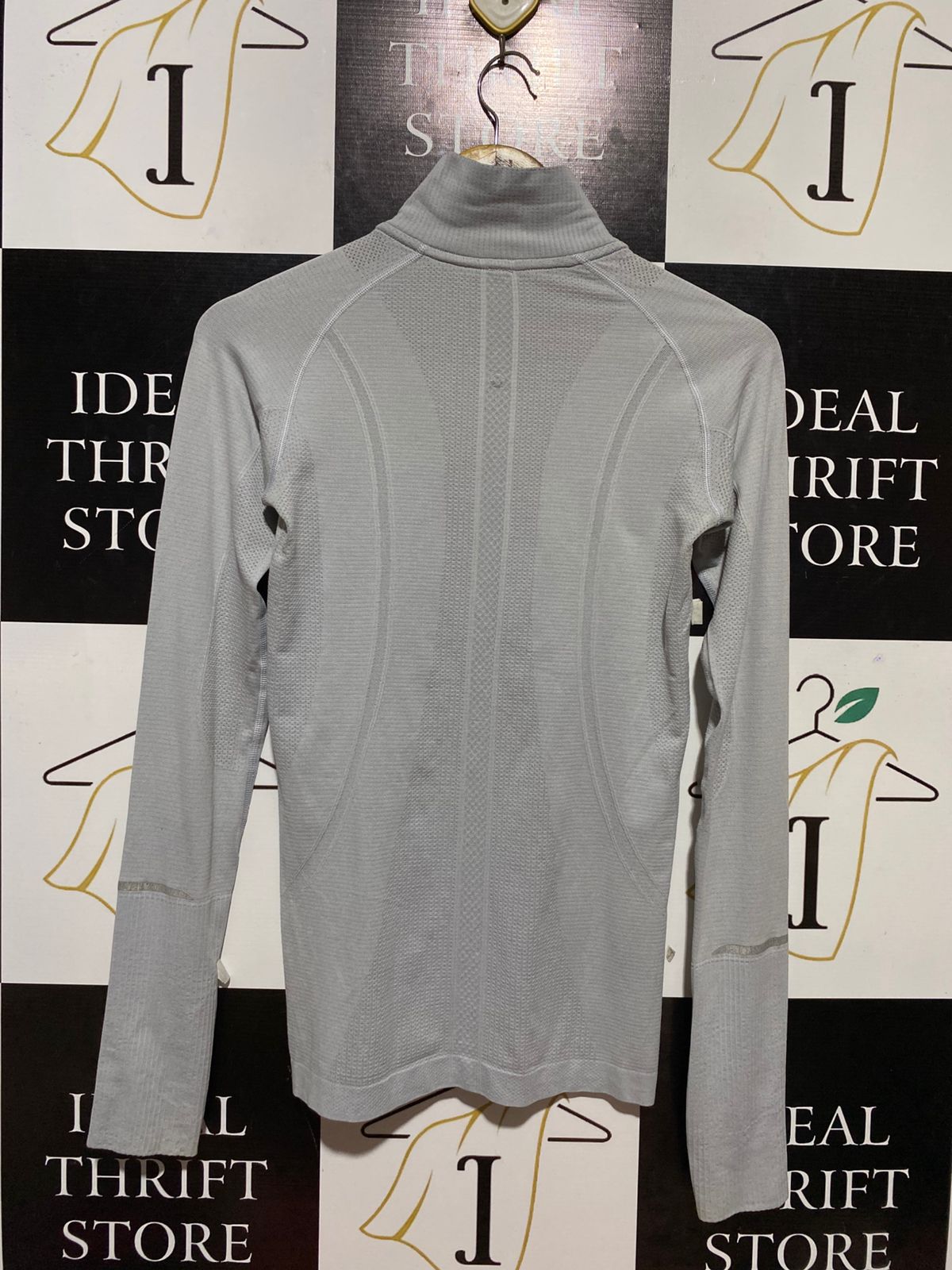 LULULEMON |S| BUST 16| SWIFTLY TECH HALF-ZIP 2.0 IN SILVER DROP