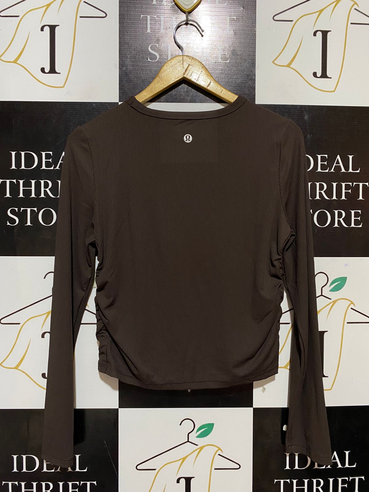 LULULEMON |M| BUST 17| HOLD TIGHT LONG-SLEEVE SHIRT IN ESPRESSO
