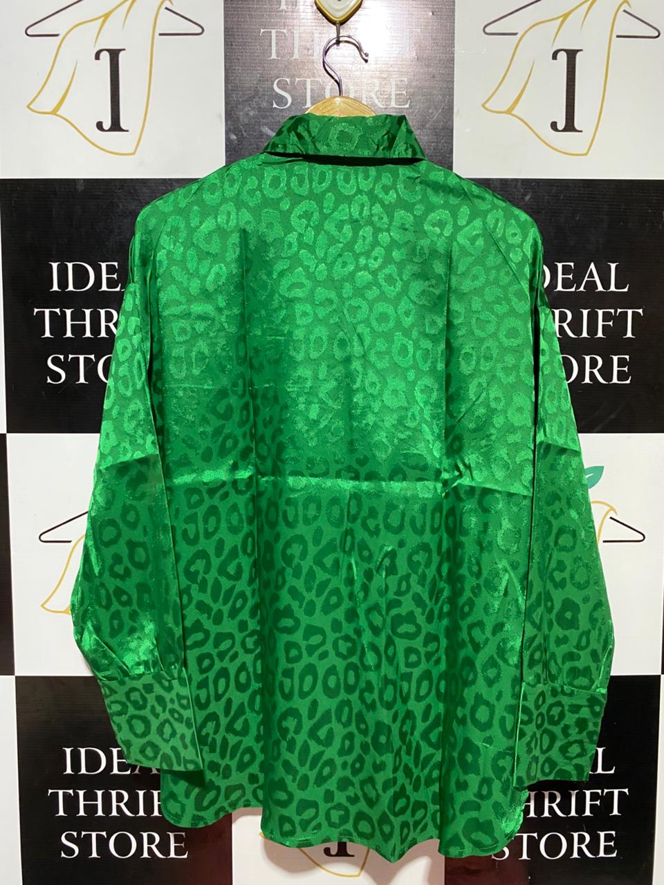BOOHOO |XL| BUST 27| B23| VIBRANT EMERALD GREEN SATIN JACQUARD LEOPARD PRINT BLOUSE