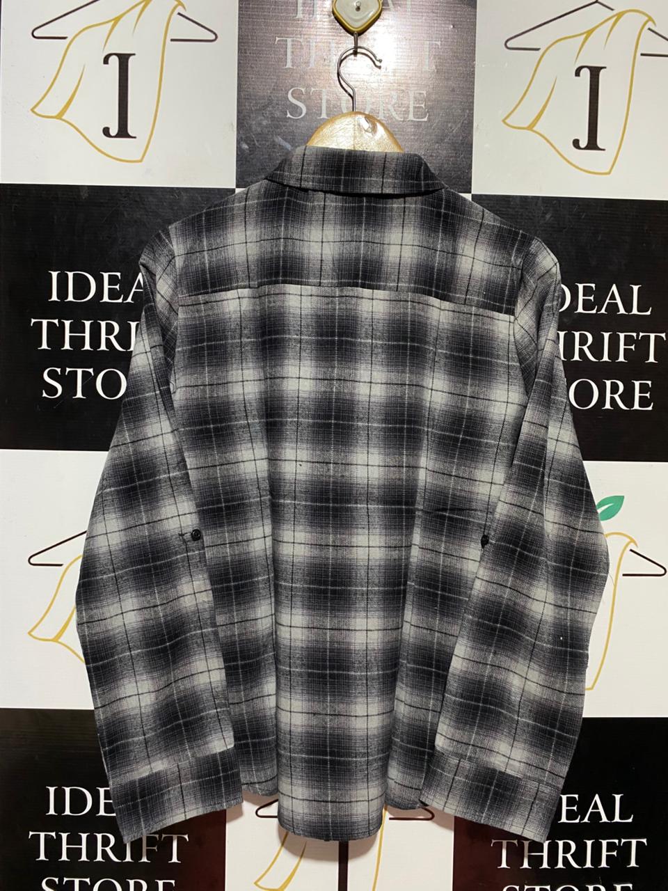 ATMOSPHERE |XL| BUST 21| B23| CLASSIC MONOCHROME CHECKERED FLANNEL SHIRT