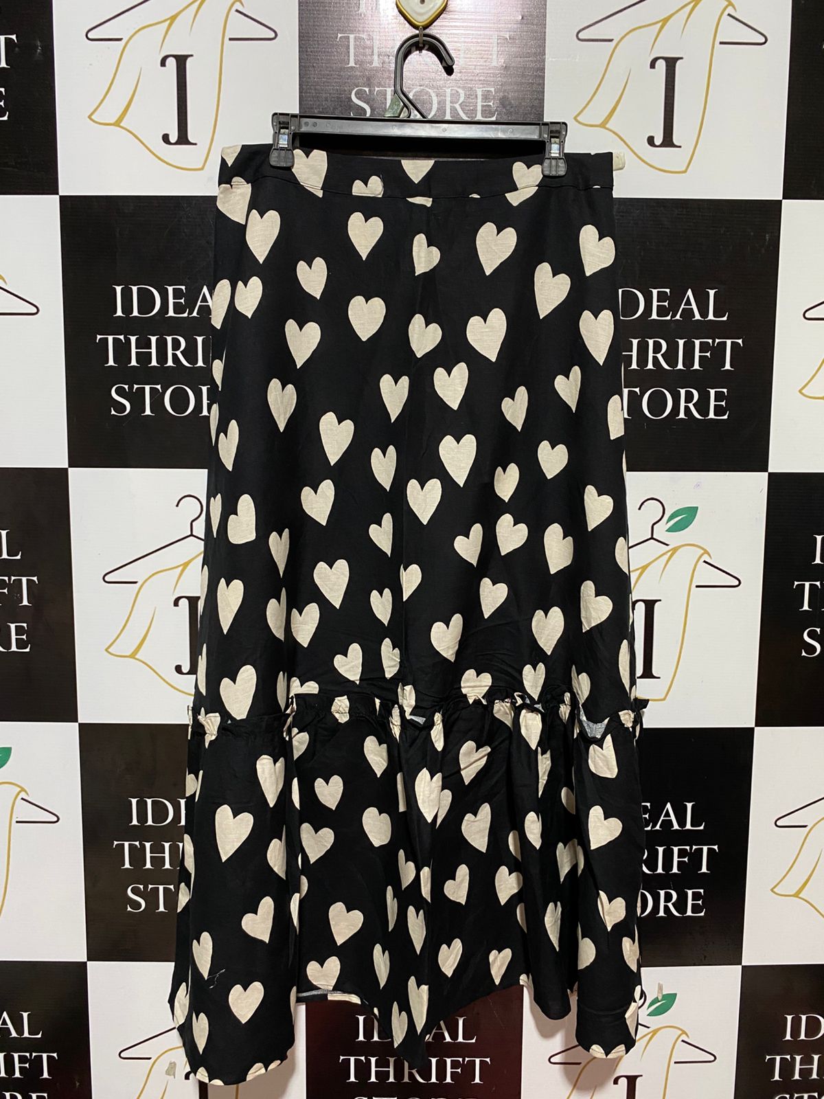 |XL| WAIST 32| B26| WHIMSICAL MONOCHROME HEART PRINT MIDI SKIRT