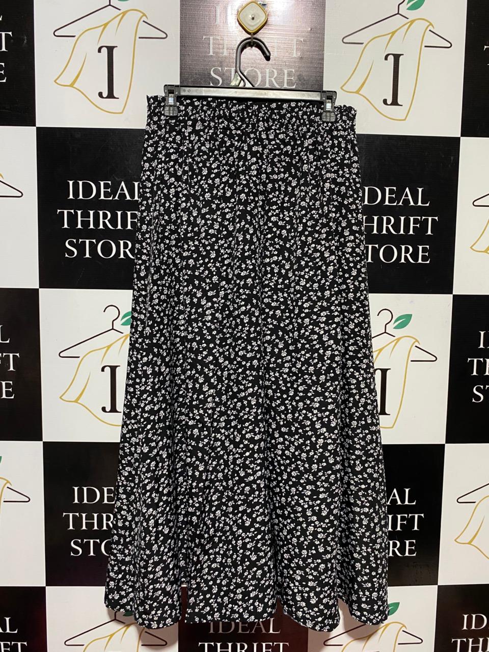 SHEIN |L| WAIST 29| B27| WOMEN'S PREMIUM BLACK & WHITE FLORAL MAXI SKIRT
