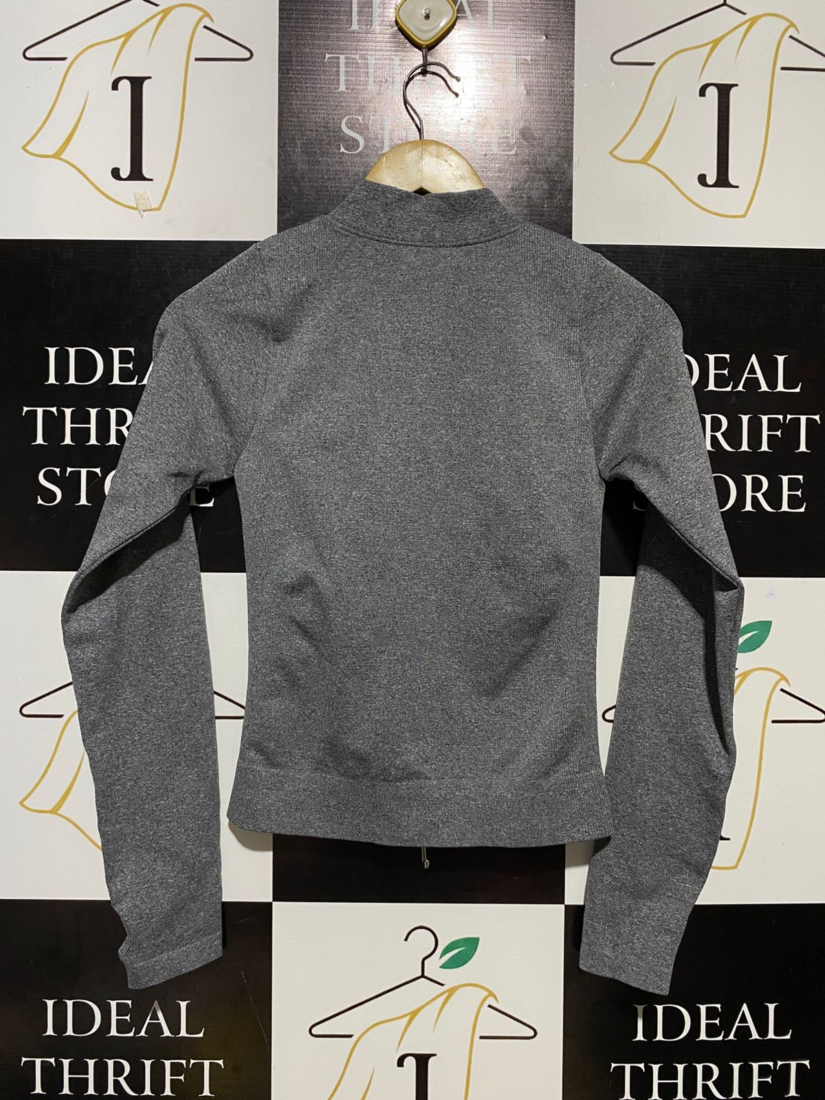 PRETTYLITTLE THING |XS| BUST 13| B26| PLT SPORT SEAMLESS FULL-ZIP RUNNING JACKET